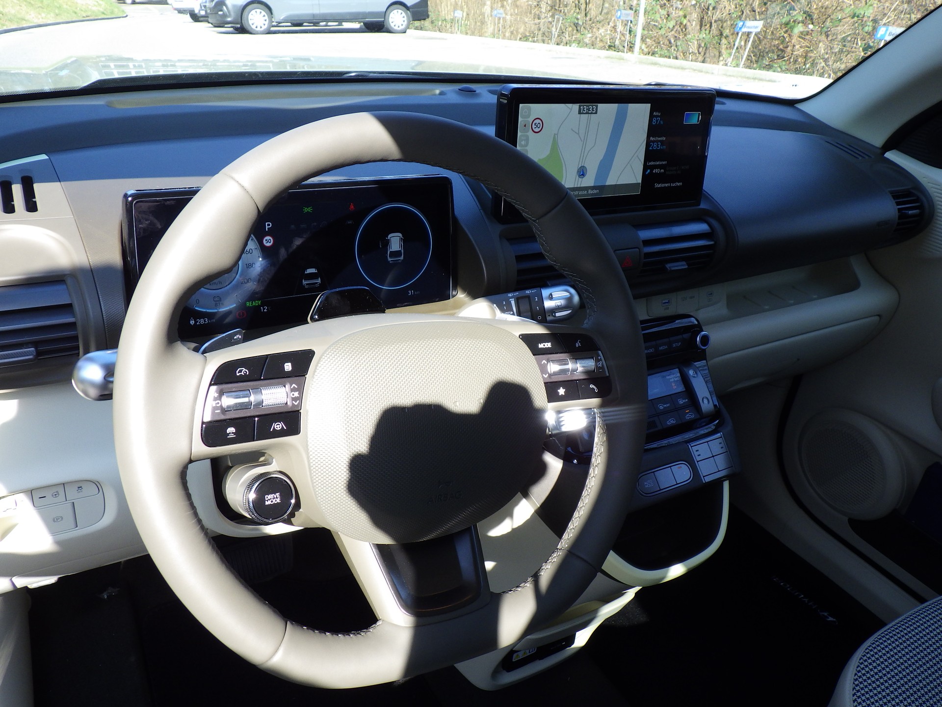 HYUNDAI Inster 49kWh Amplia-image-3