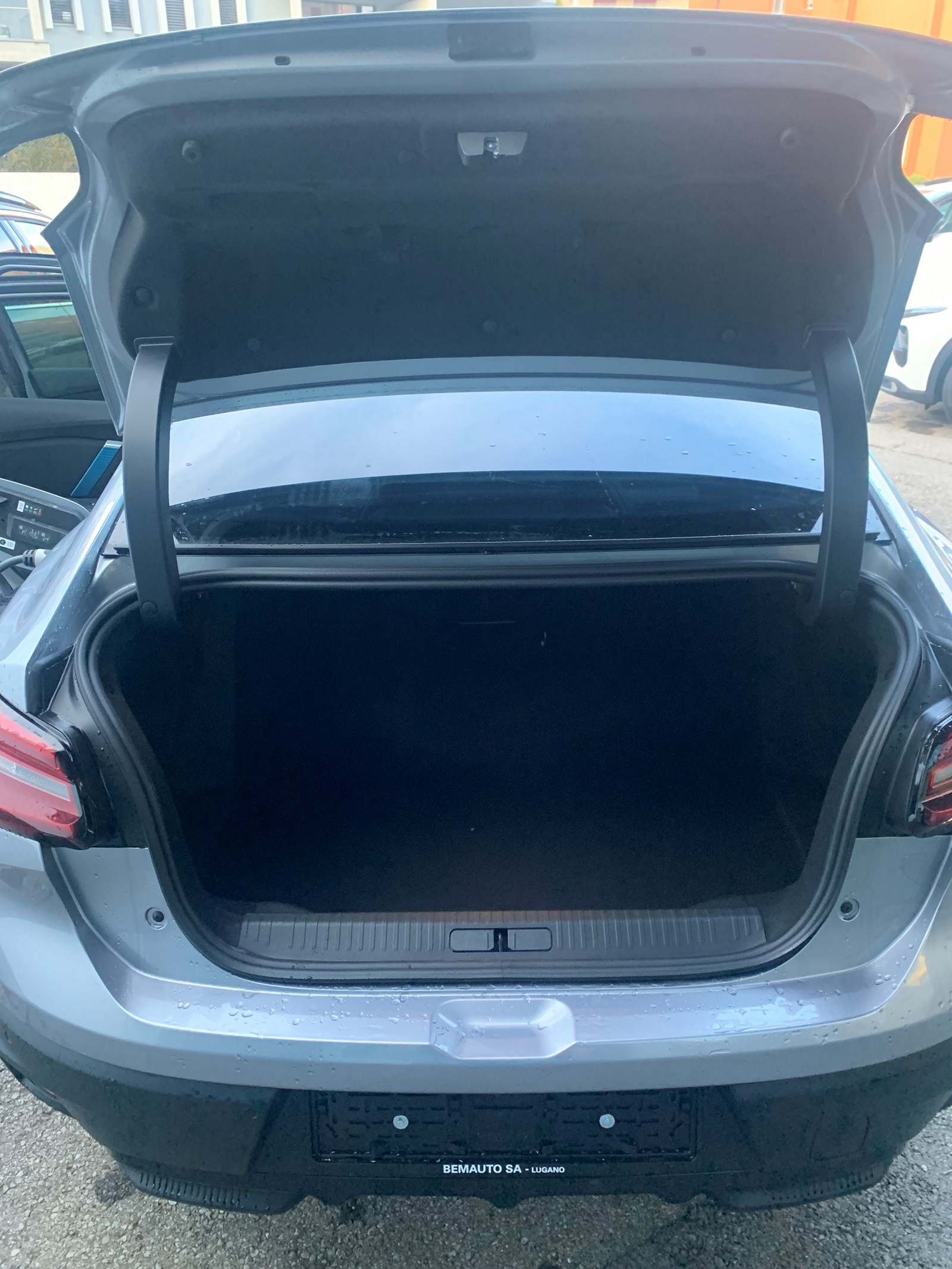 CITROEN C4 X 100 kW Shine Pack-image-8