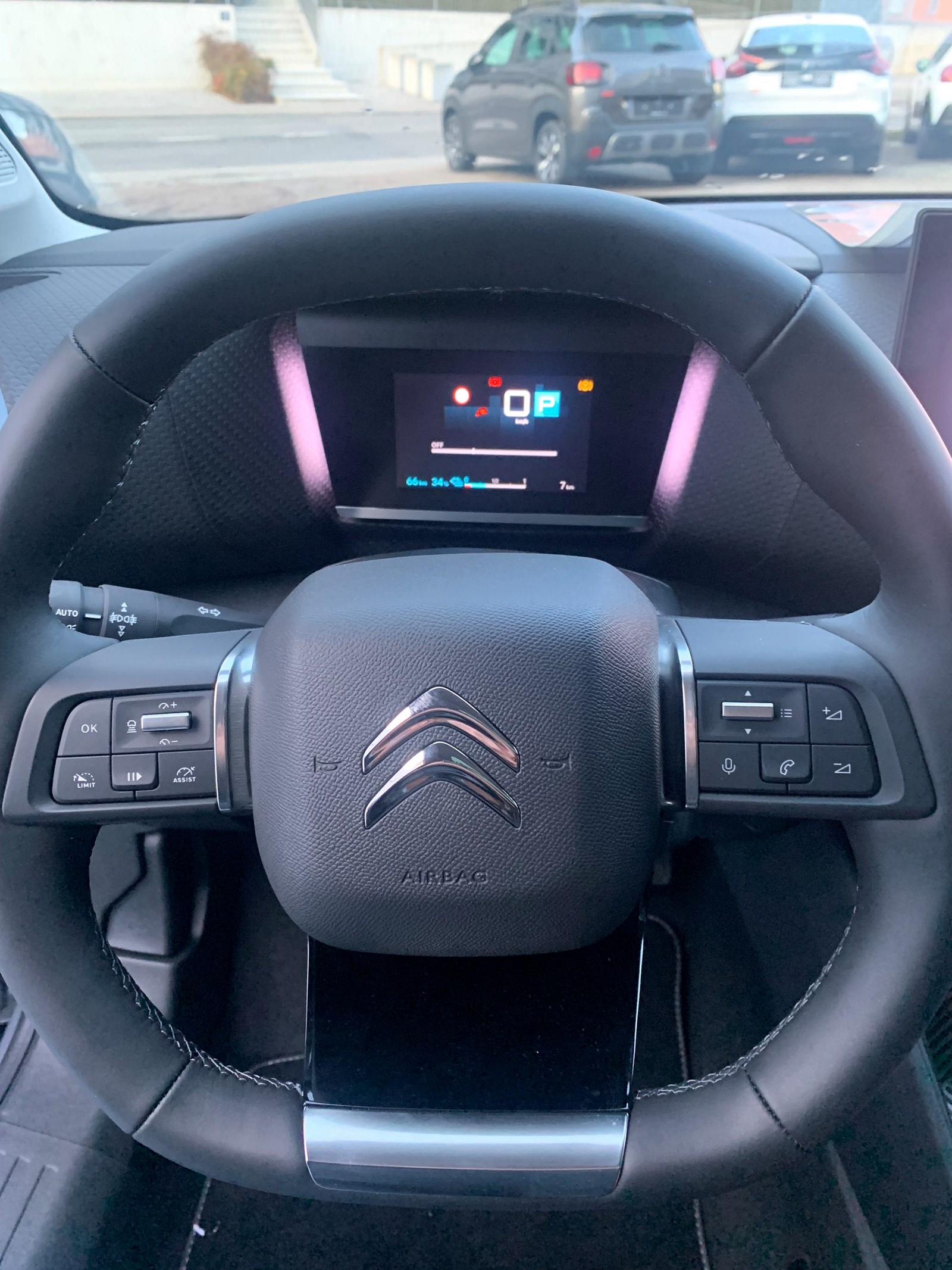 CITROEN C4 X 100 kW Shine Pack-image-12
