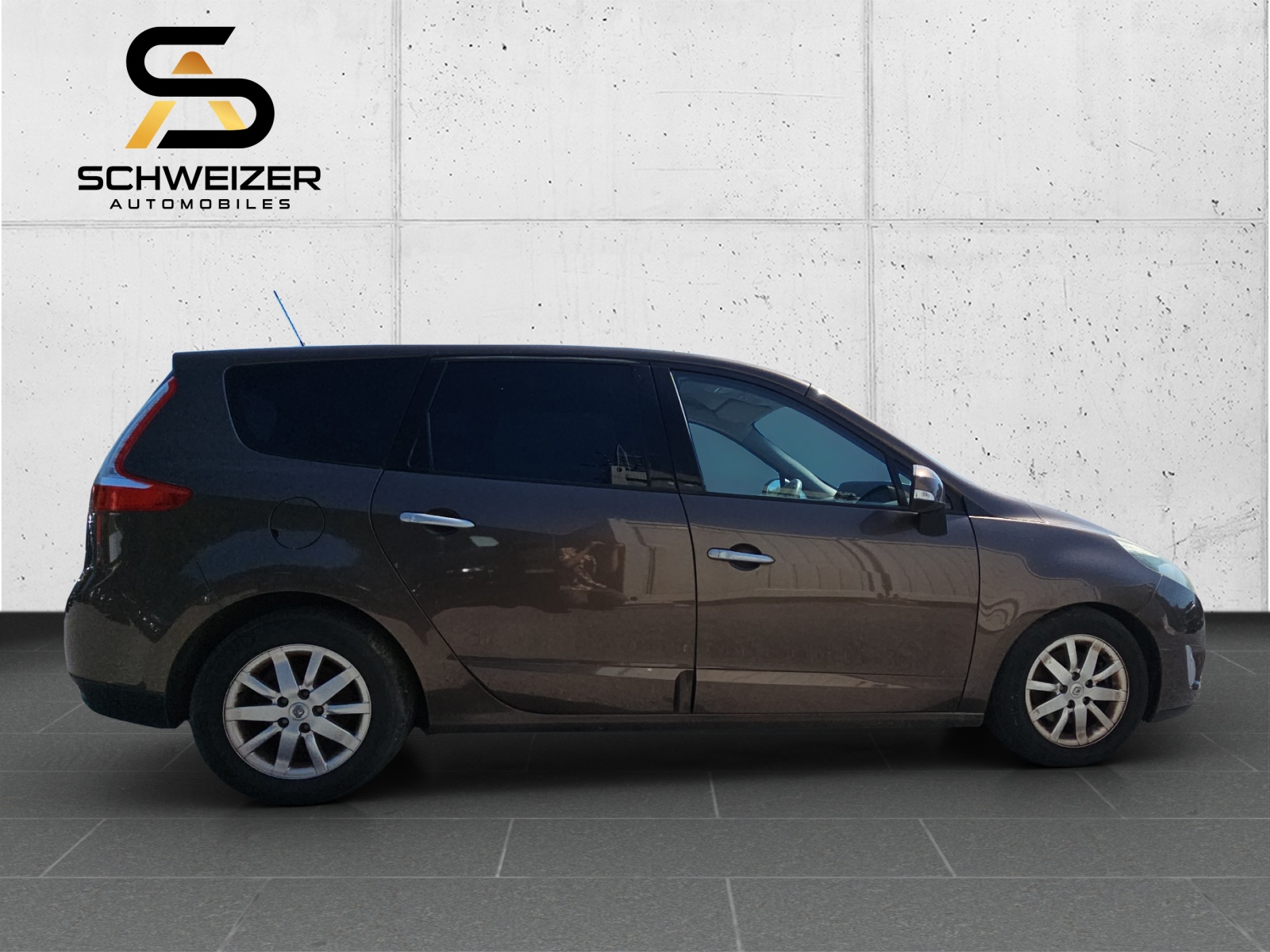 RENAULT Grand Scénic 2.0 16V Dynamique X-Tronic CVT-image-4