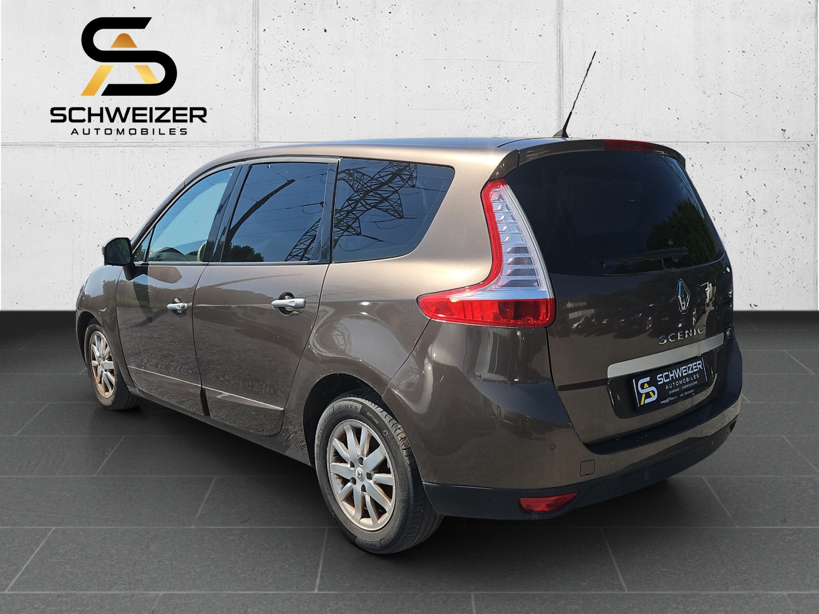 RENAULT Grand Scénic 2.0 16V Dynamique X-Tronic CVT-image-5