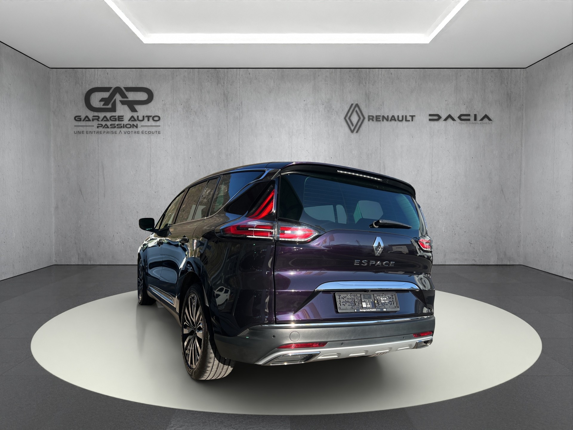 RENAULT Espace 2.0 dCi Initiale 5 places EDC6-showroom-element-2