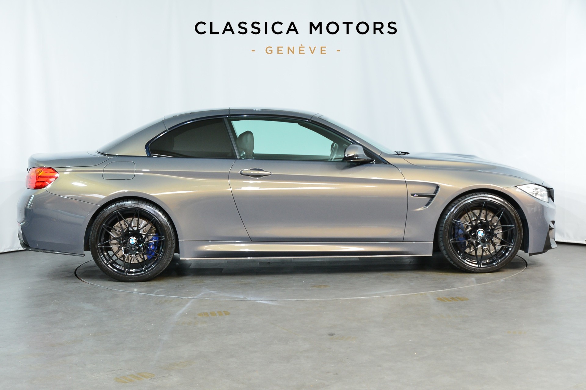 BMW M4 Cabriolet Competition DKG-showroom-element-2