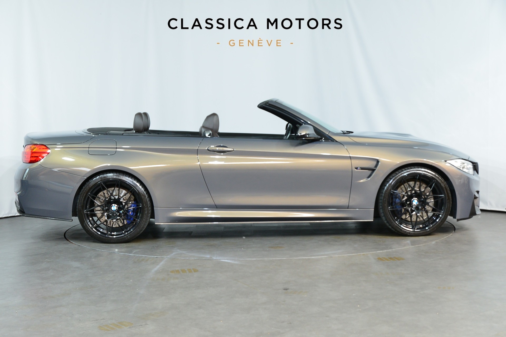BMW M4 Cabriolet Competition DKG-showroom-element-1