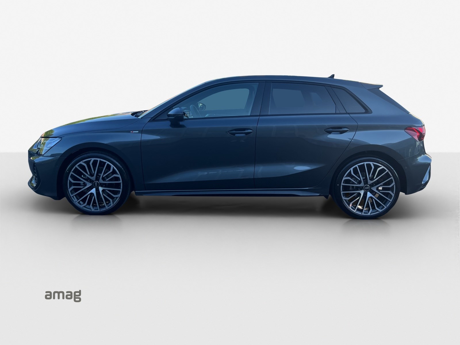 AUDI A3 Sportback 35 TFSI S line Attraction-showroom-element-1