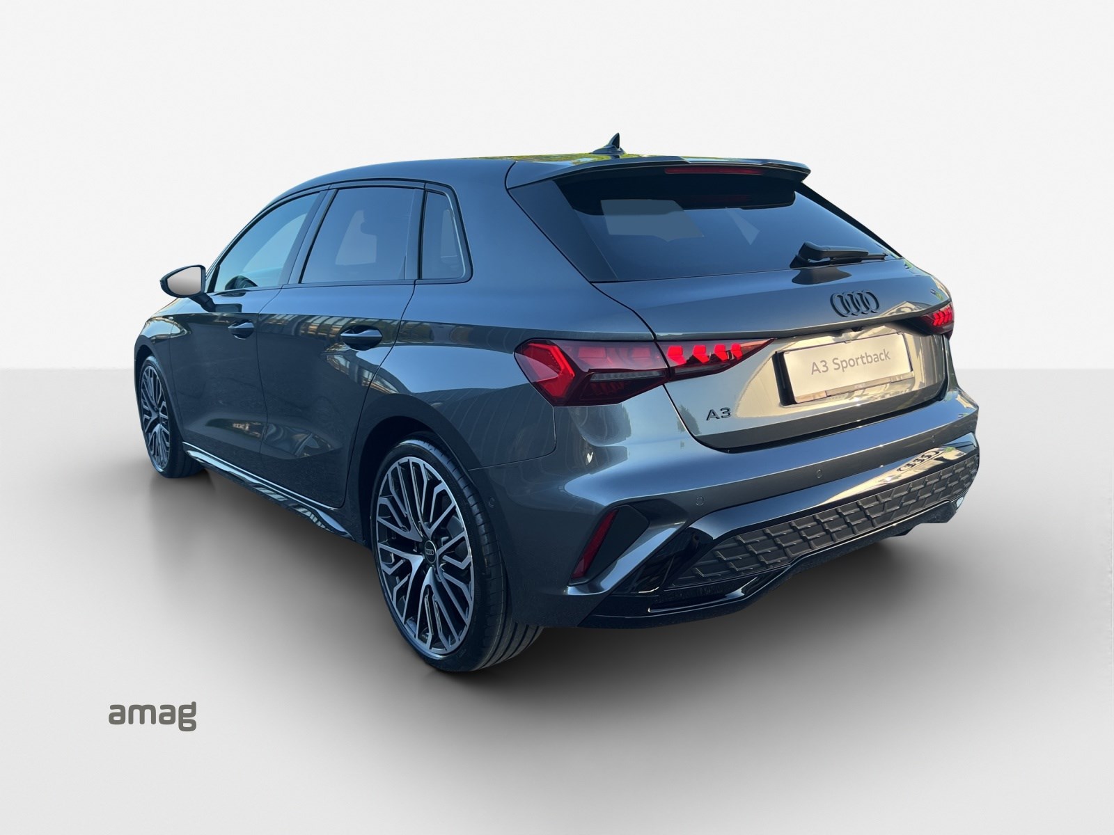 AUDI A3 Sportback 35 TFSI S line Attraction-showroom-element-2