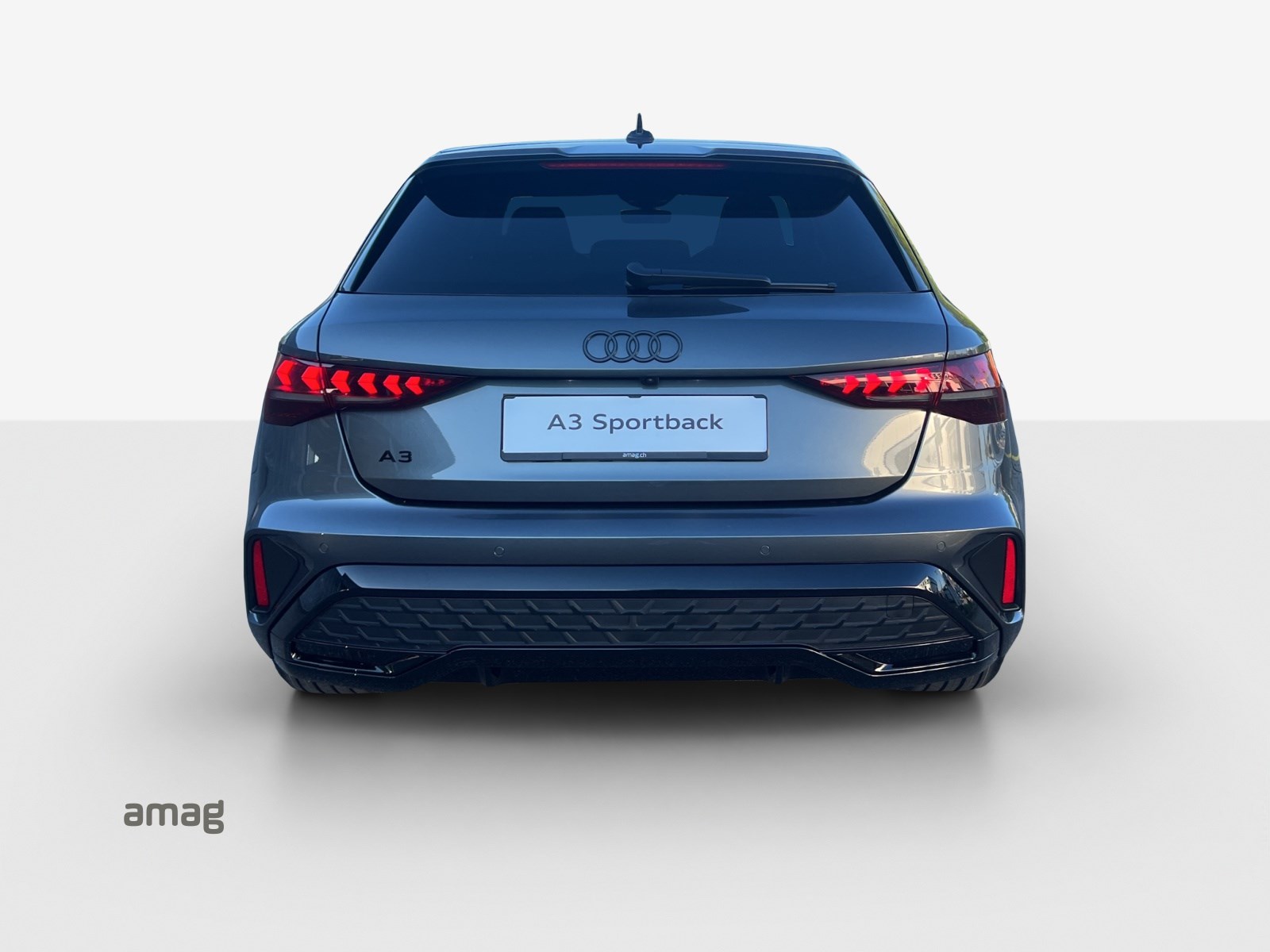 AUDI A3 Sportback 35 TFSI S line Attraction-showroom-element-3