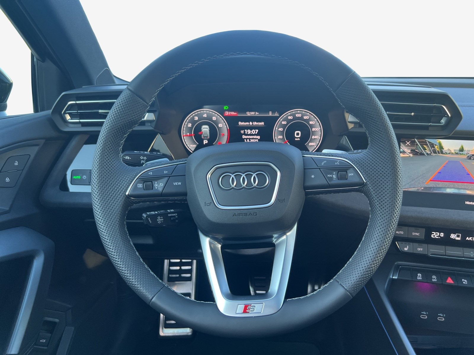 AUDI A3 Sportback 35 TFSI S line Attraction-image-9