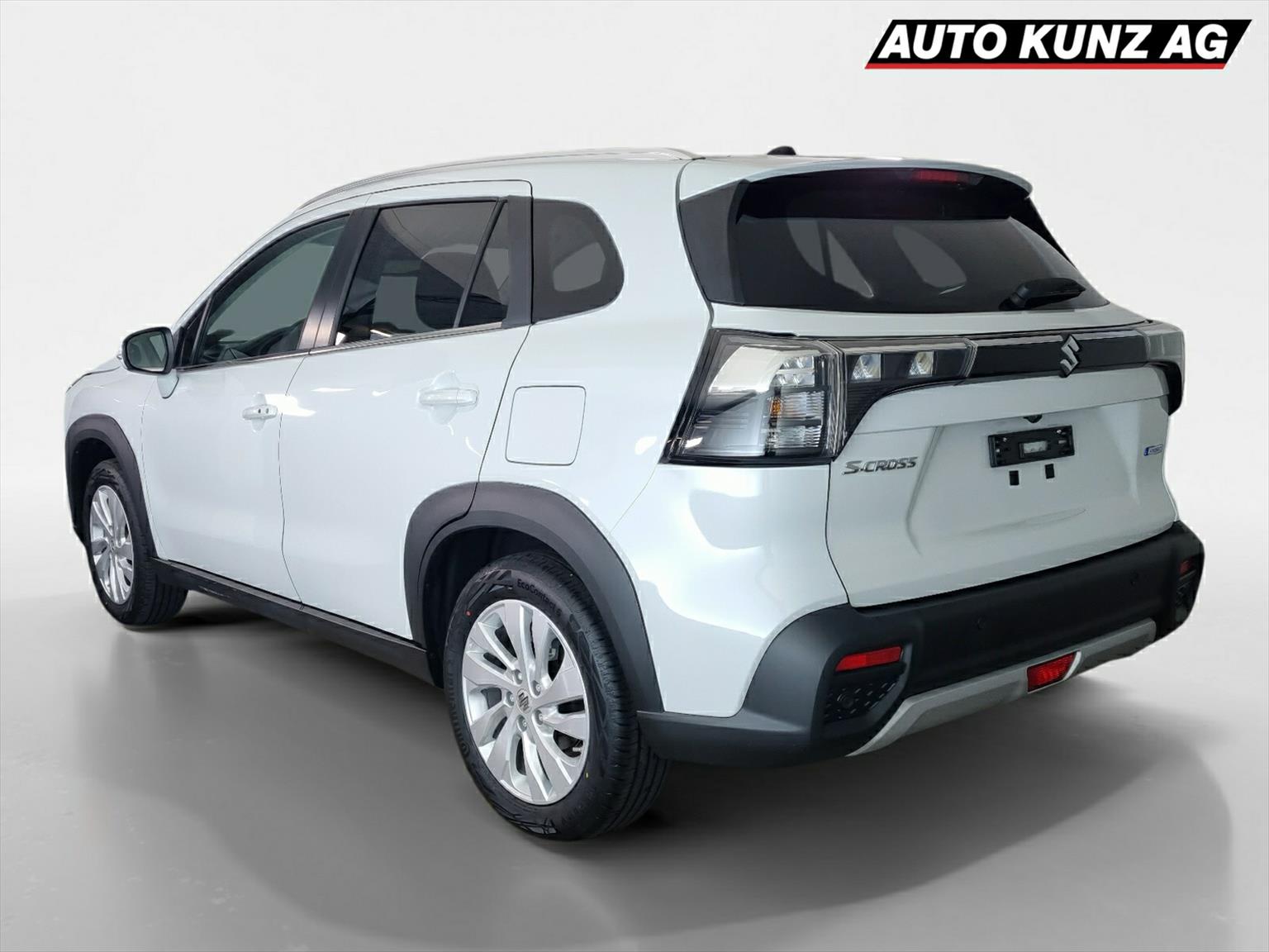 SUZUKI S-CROSS 1.4 MHEV 6AT GL Elegance-showroom-element-1