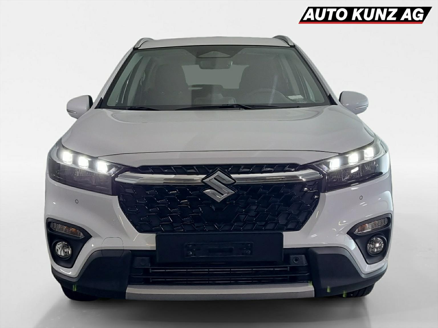 SUZUKI S-CROSS 1.4 MHEV 6AT GL Elegance-showroom-element-2