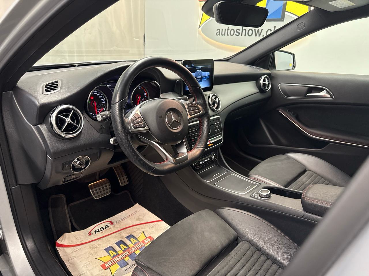 MERCEDES-BENZ GLA 250 AMG Line Swiss Star 4Matic 7G-DCT-showroom-element-2