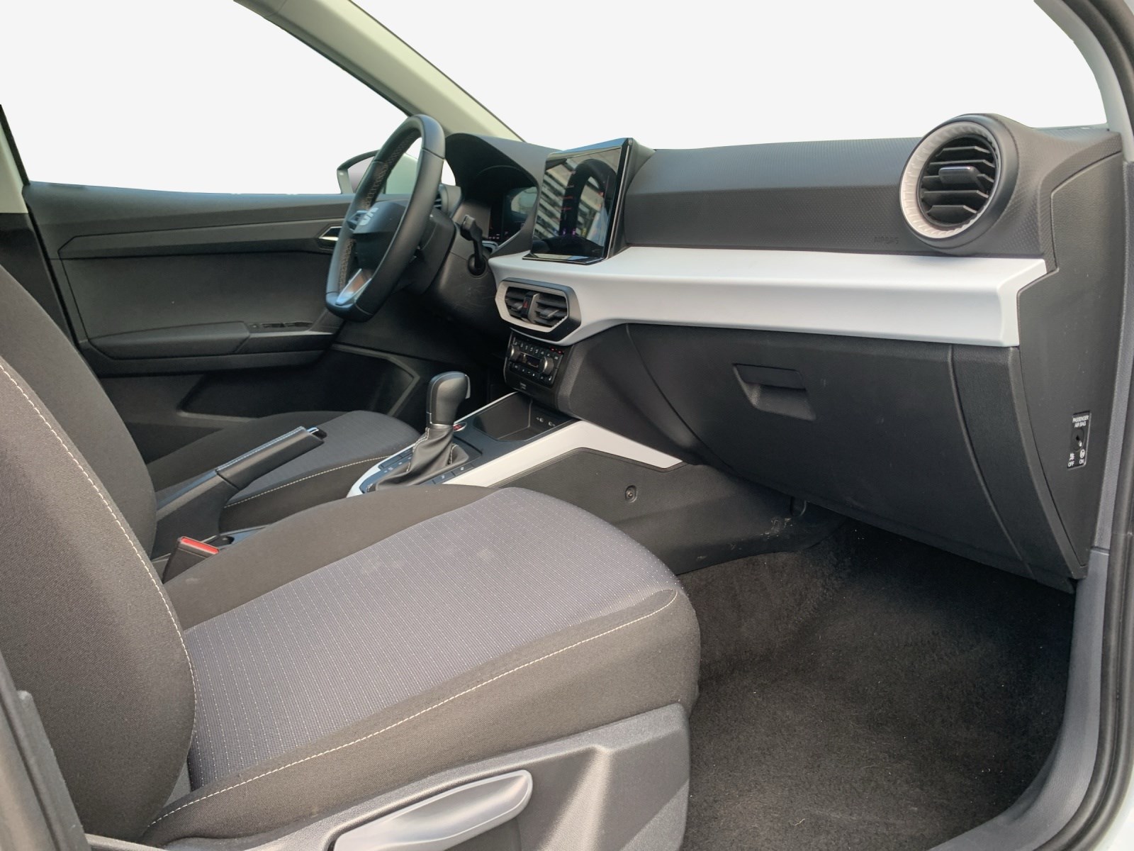 SEAT Arona 1.0 TSI Eco Style DSG-image-14