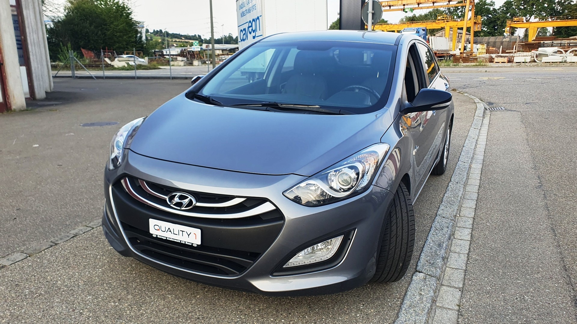 HYUNDAI i30 1.6 GDI Premium-showroom-element-3