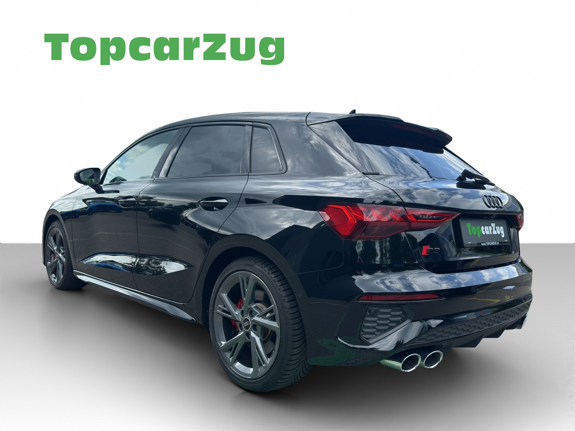AUDI S3 Sportback 2.0 TFSI Quattro Automat mit Pano.-showroom-element-3