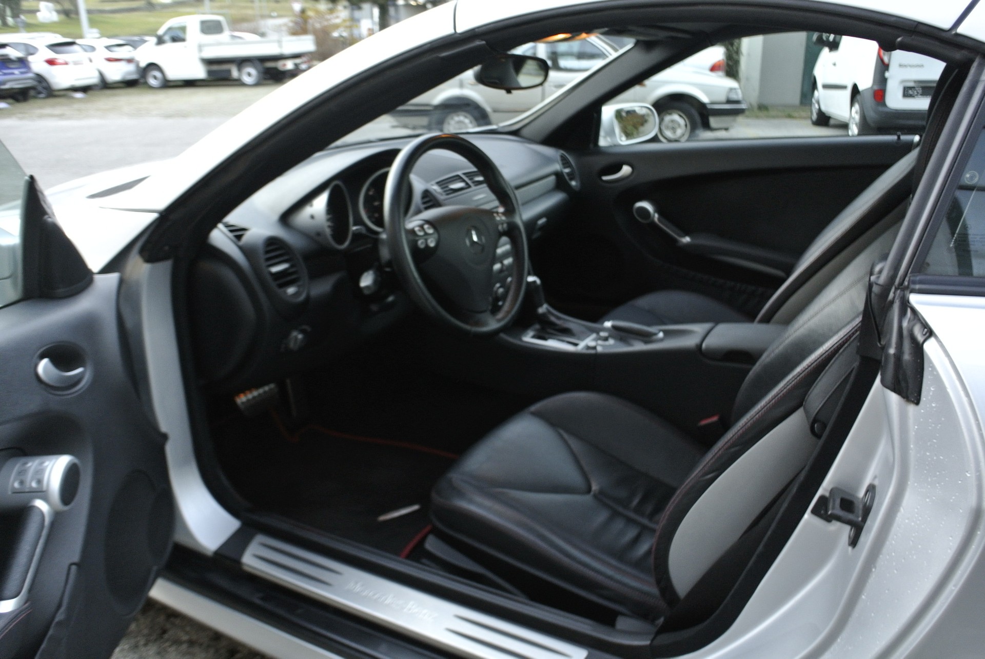 MERCEDES-BENZ SLK 200 Kompressor-image-12
