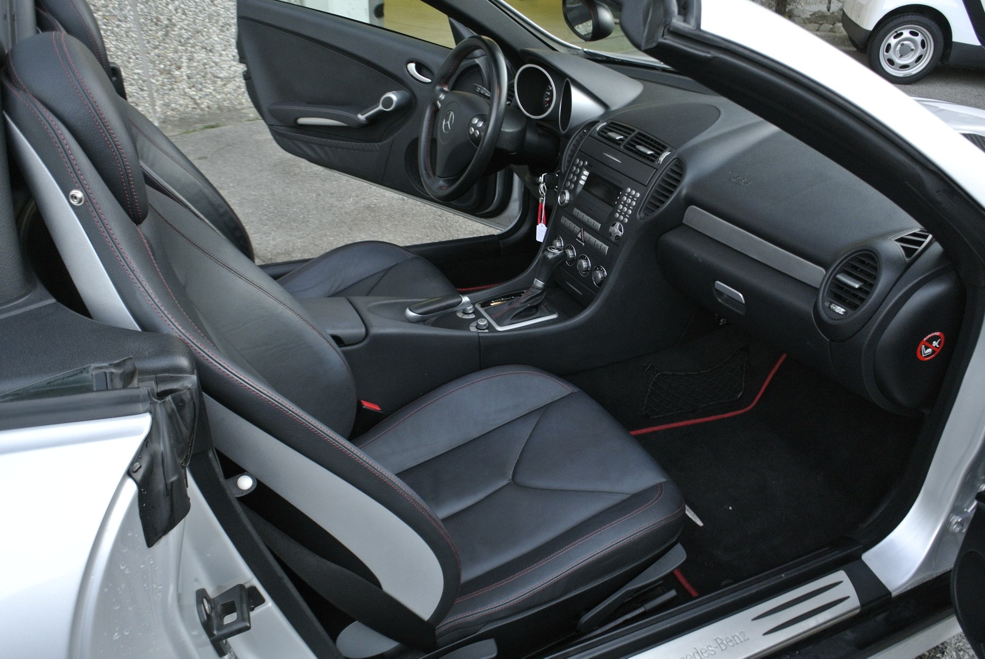 MERCEDES-BENZ SLK 200 Kompressor-image-28