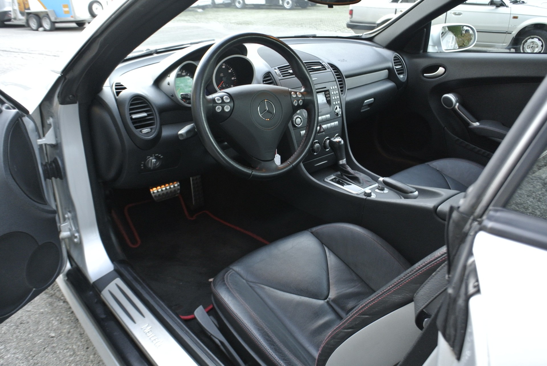 MERCEDES-BENZ SLK 200 Kompressor-image-13