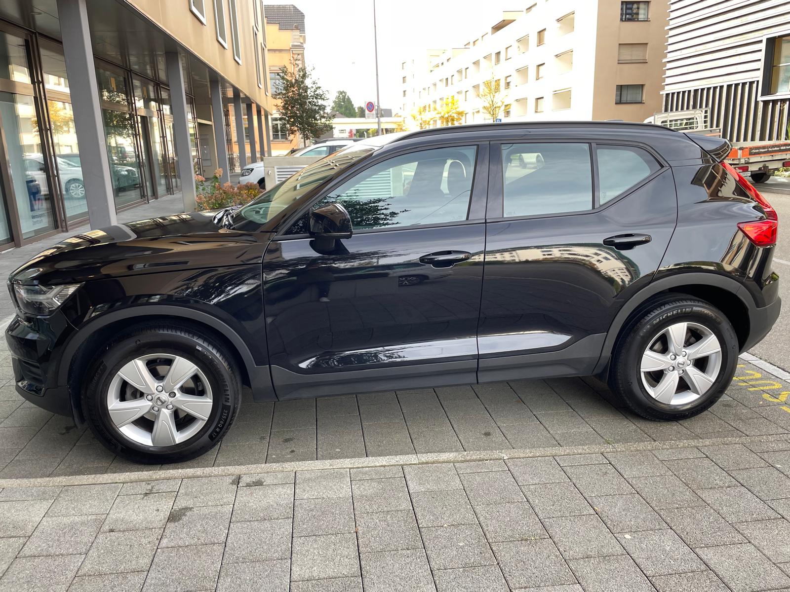 VOLVO XC40 T3 Momentum Light Geartronic Kaufen