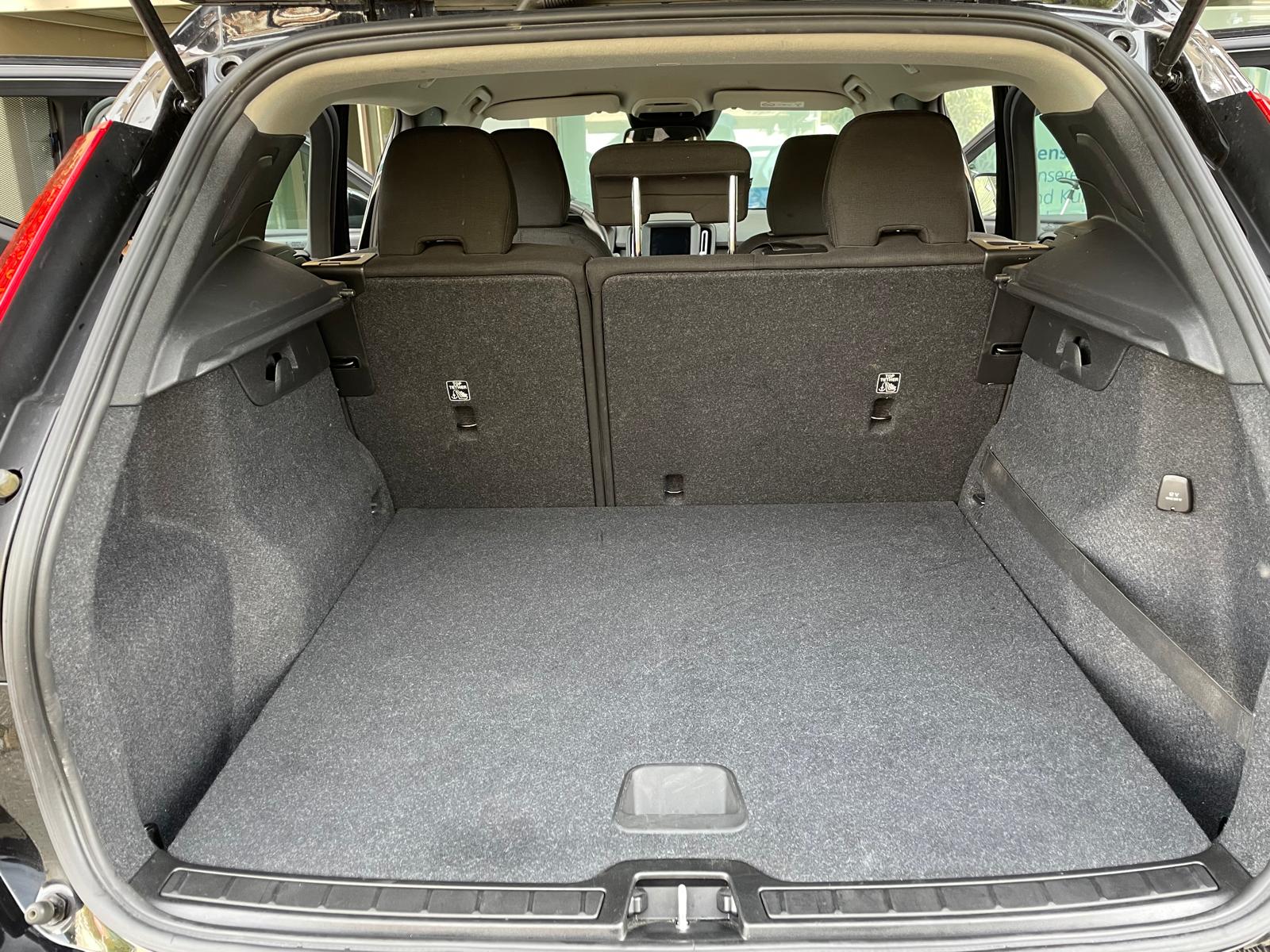 VOLVO XC40 T3 Momentum Light Geartronic Kaufen