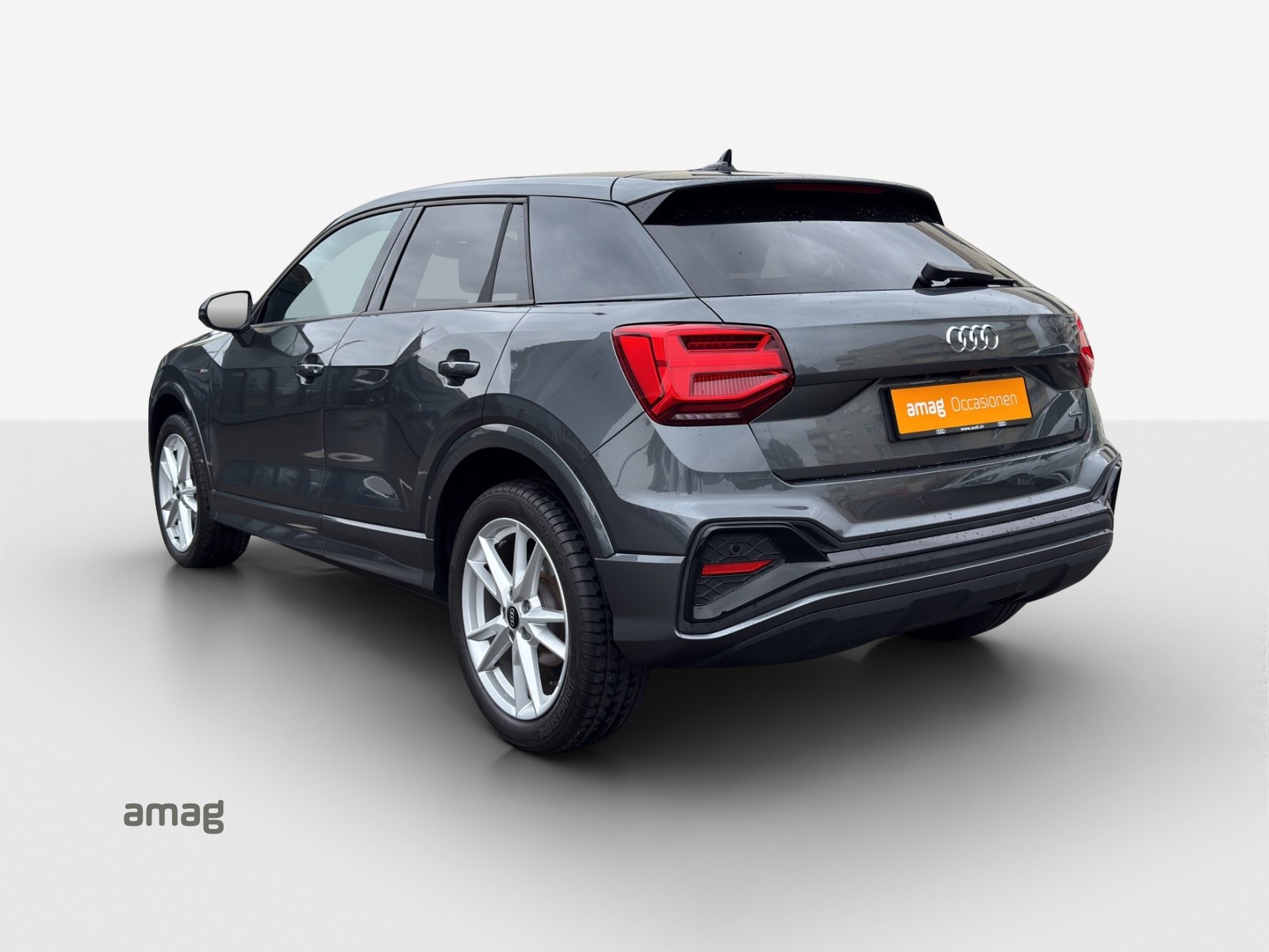 AUDI Q2 40 TFSI S line quattro S-tronic-showroom-element-2