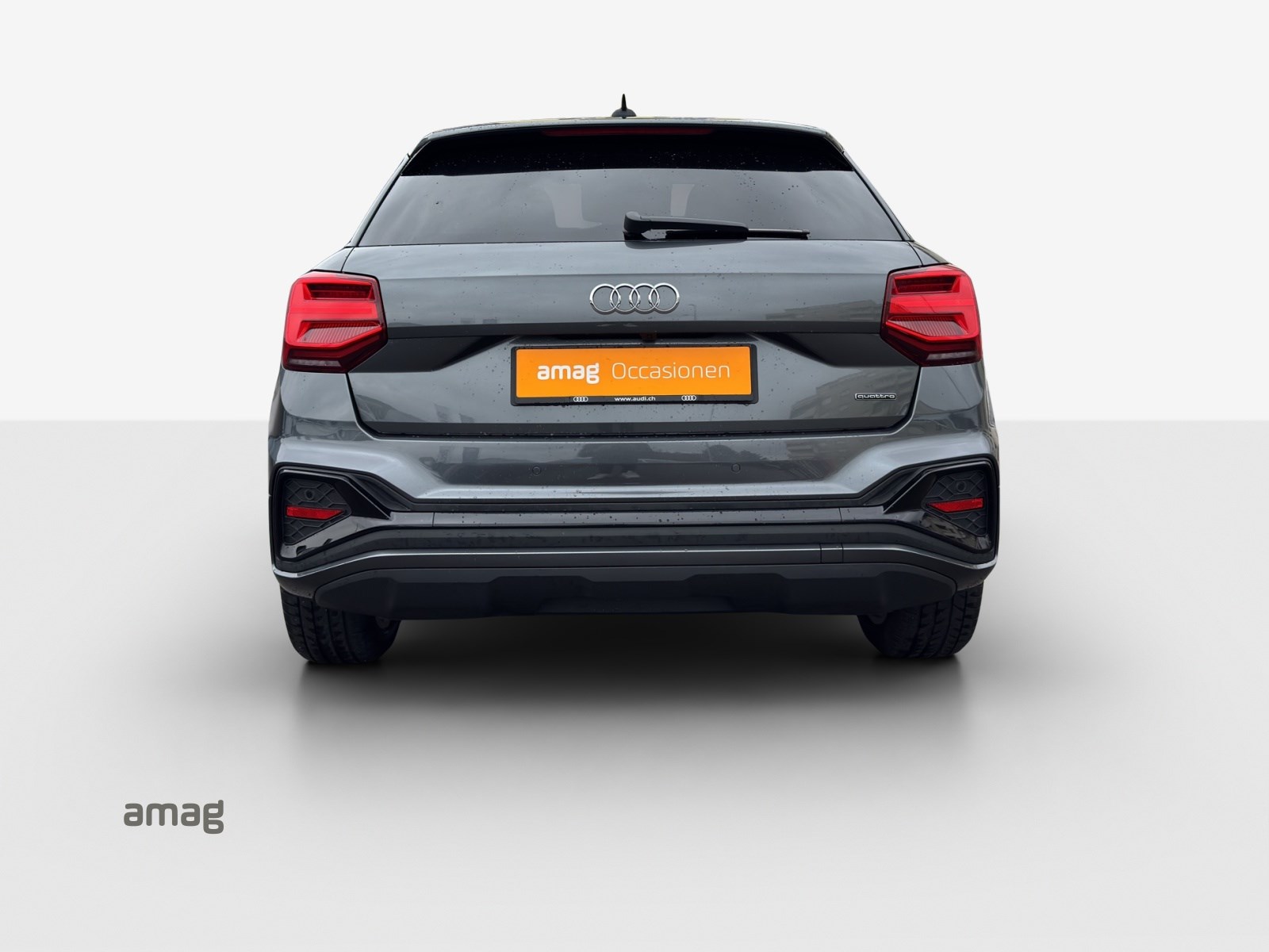 AUDI Q2 40 TFSI S line quattro S-tronic-showroom-element-3