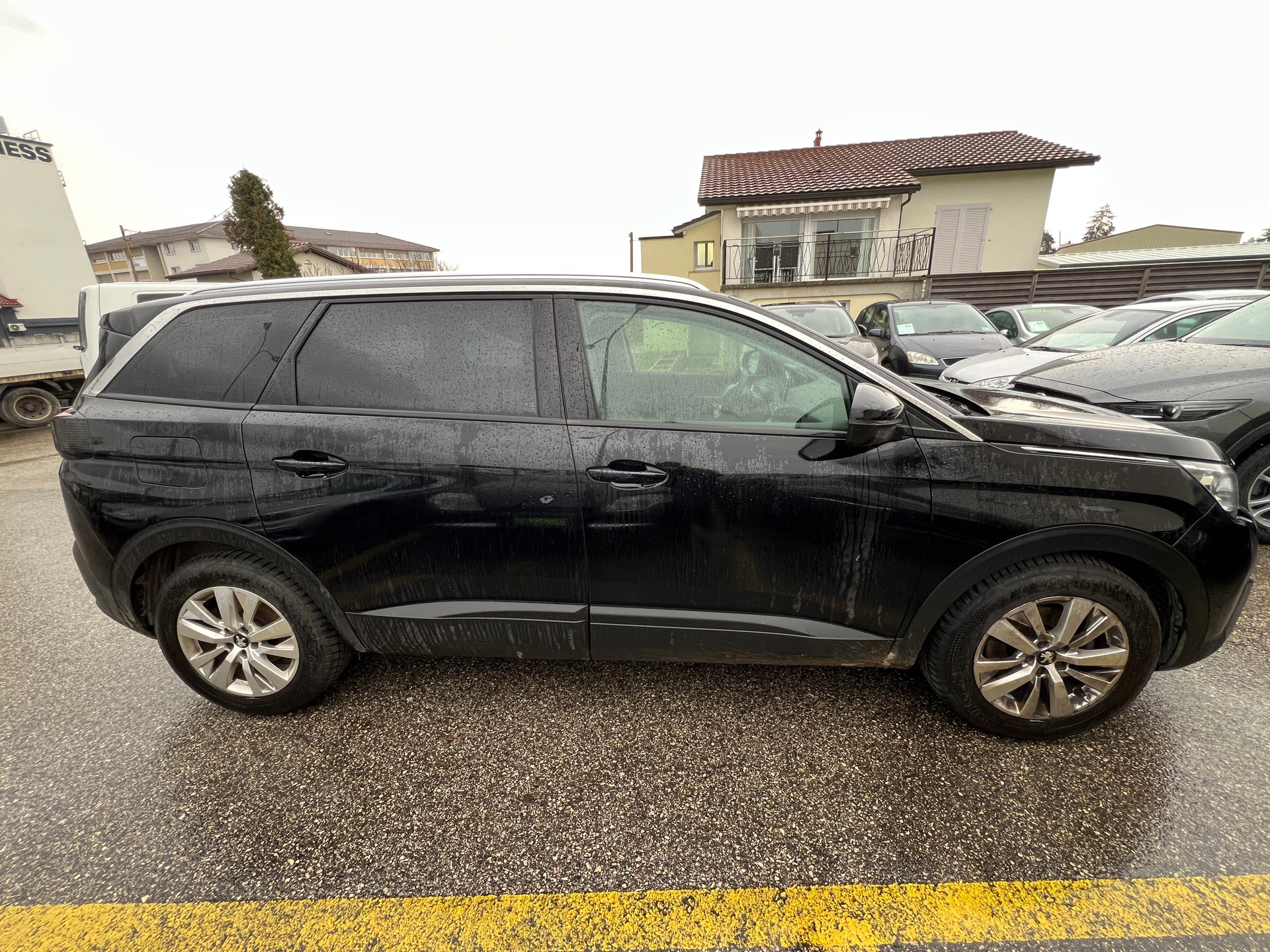 PEUGEOT 5008 1.2 Pure Tech Active-showroom-element-2