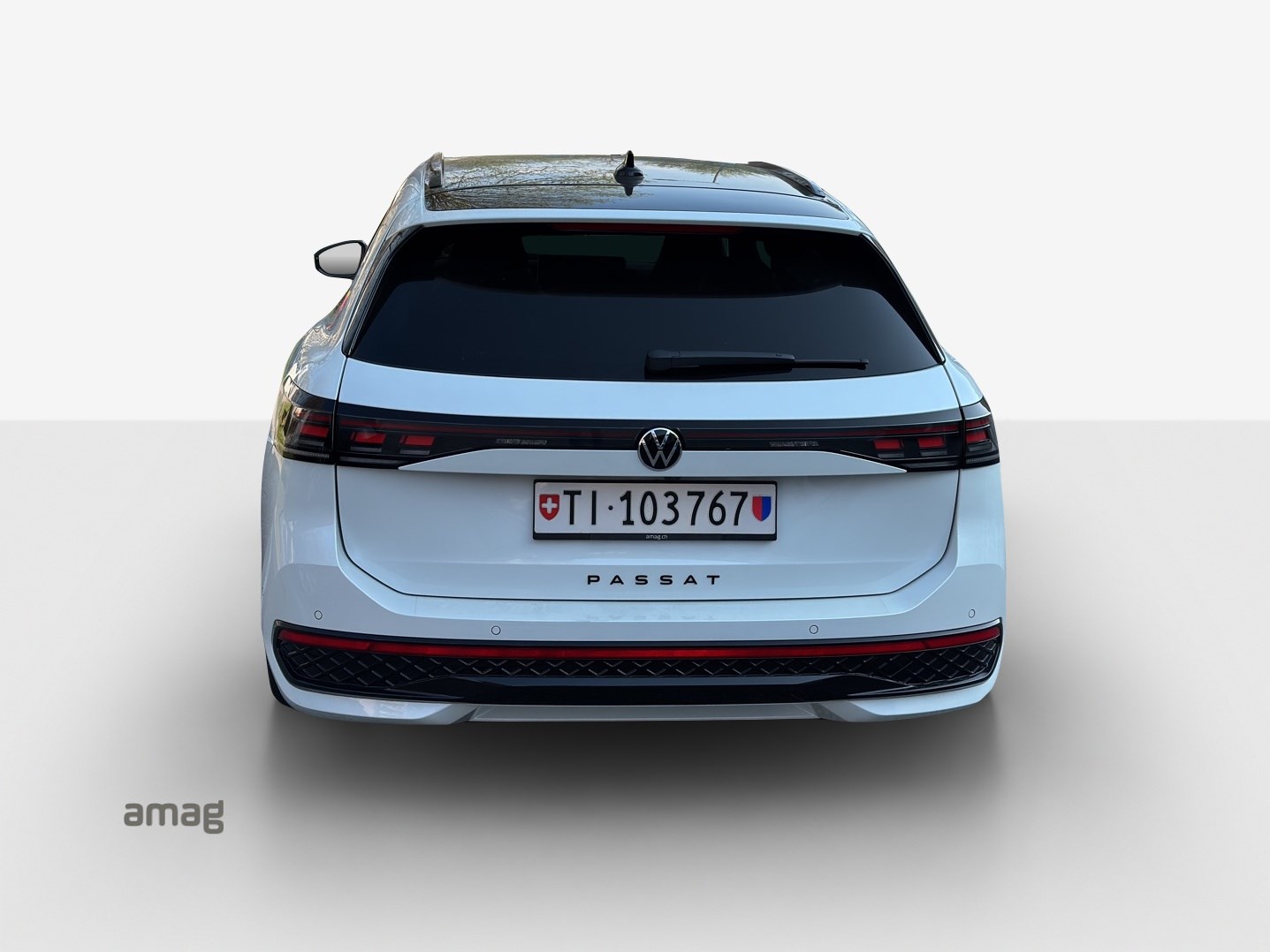 VW Passat Variant 1.5 TSI evo2 Plug-In- Hybrid R-Line DSG-showroom-element-3