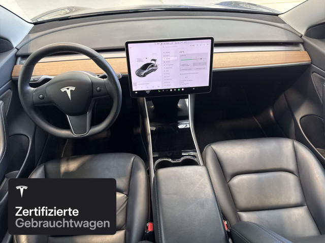 TESLA Model 3 Long Range AWD-showroom-element-1
