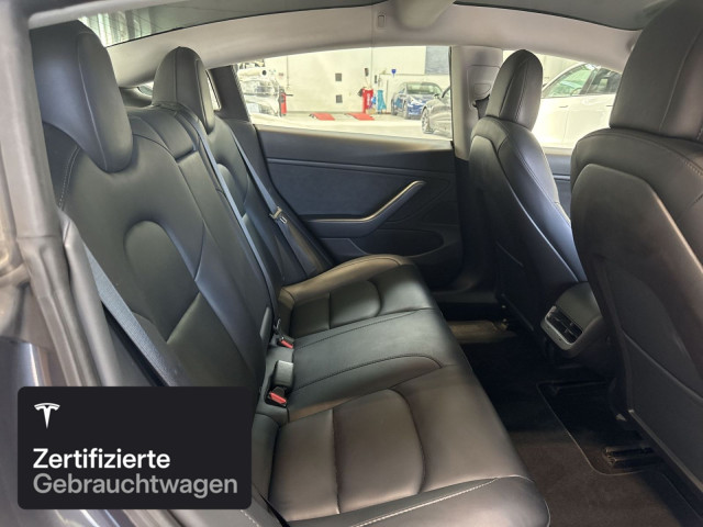 TESLA Model 3 Long Range AWD-showroom-element-3