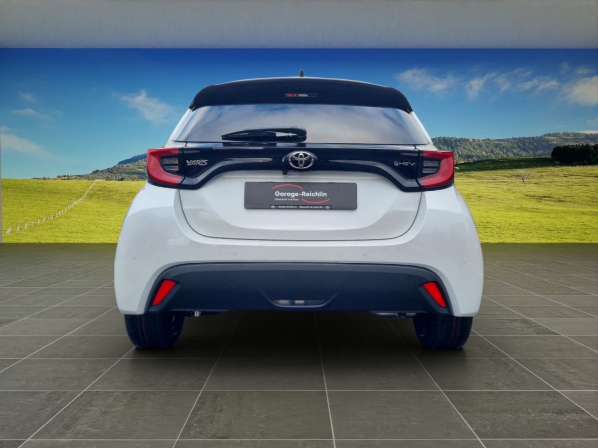 TOYOTA Yaris 1.5 VVT-i HSD Trend 116-showroom-element-3