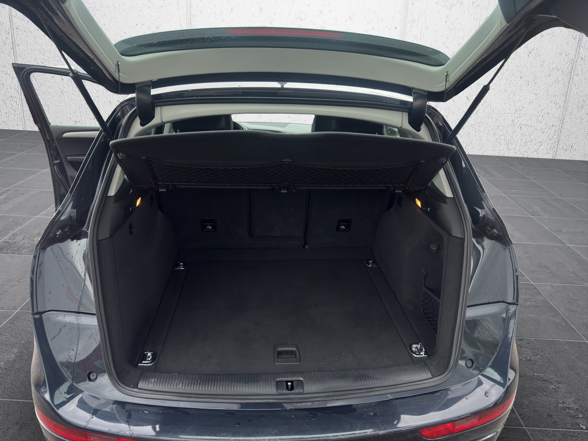 AUDI Q5 2.0 TDI quattro S-tronic-image-3