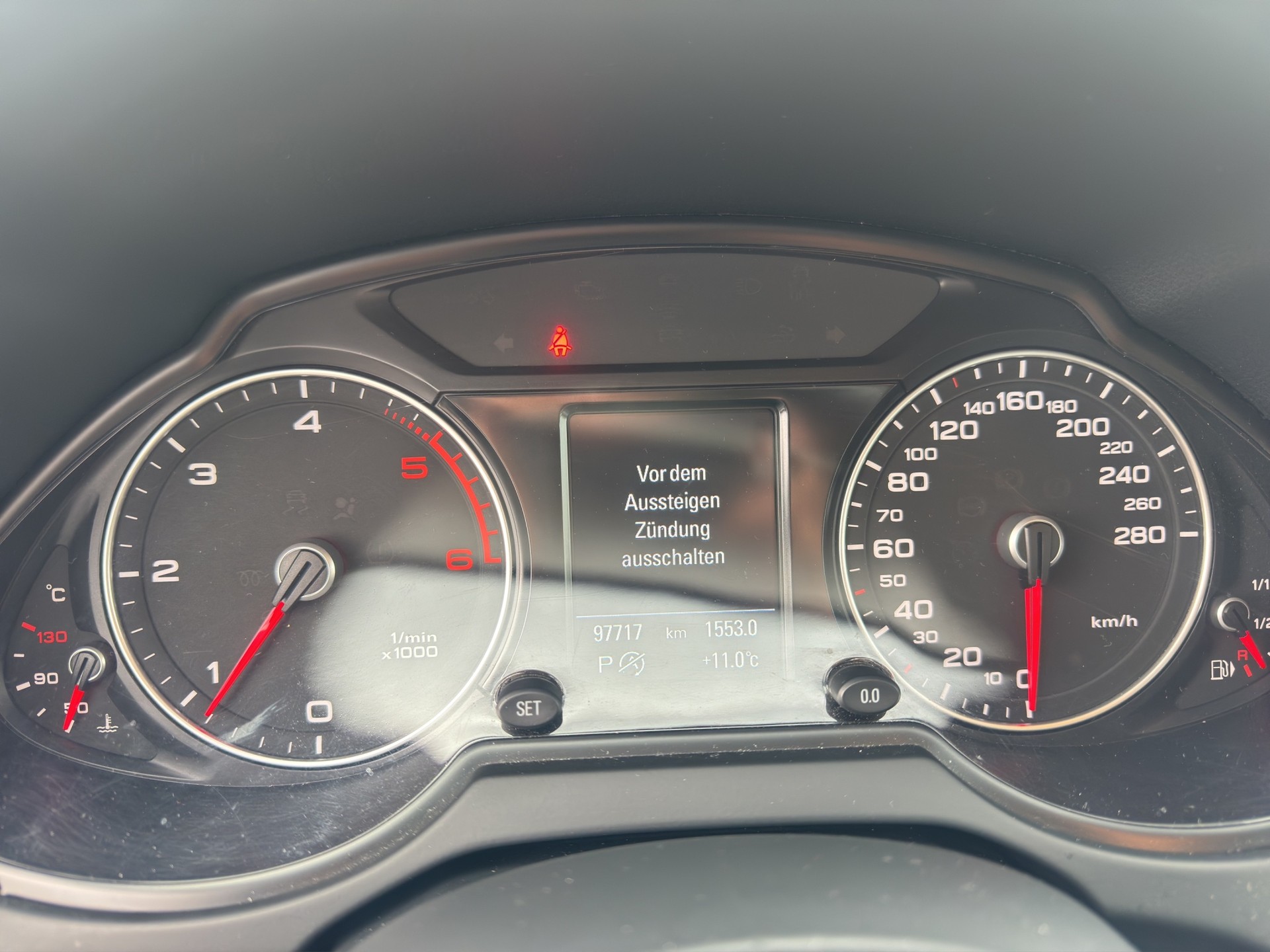 AUDI Q5 2.0 TDI quattro S-tronic-image-9