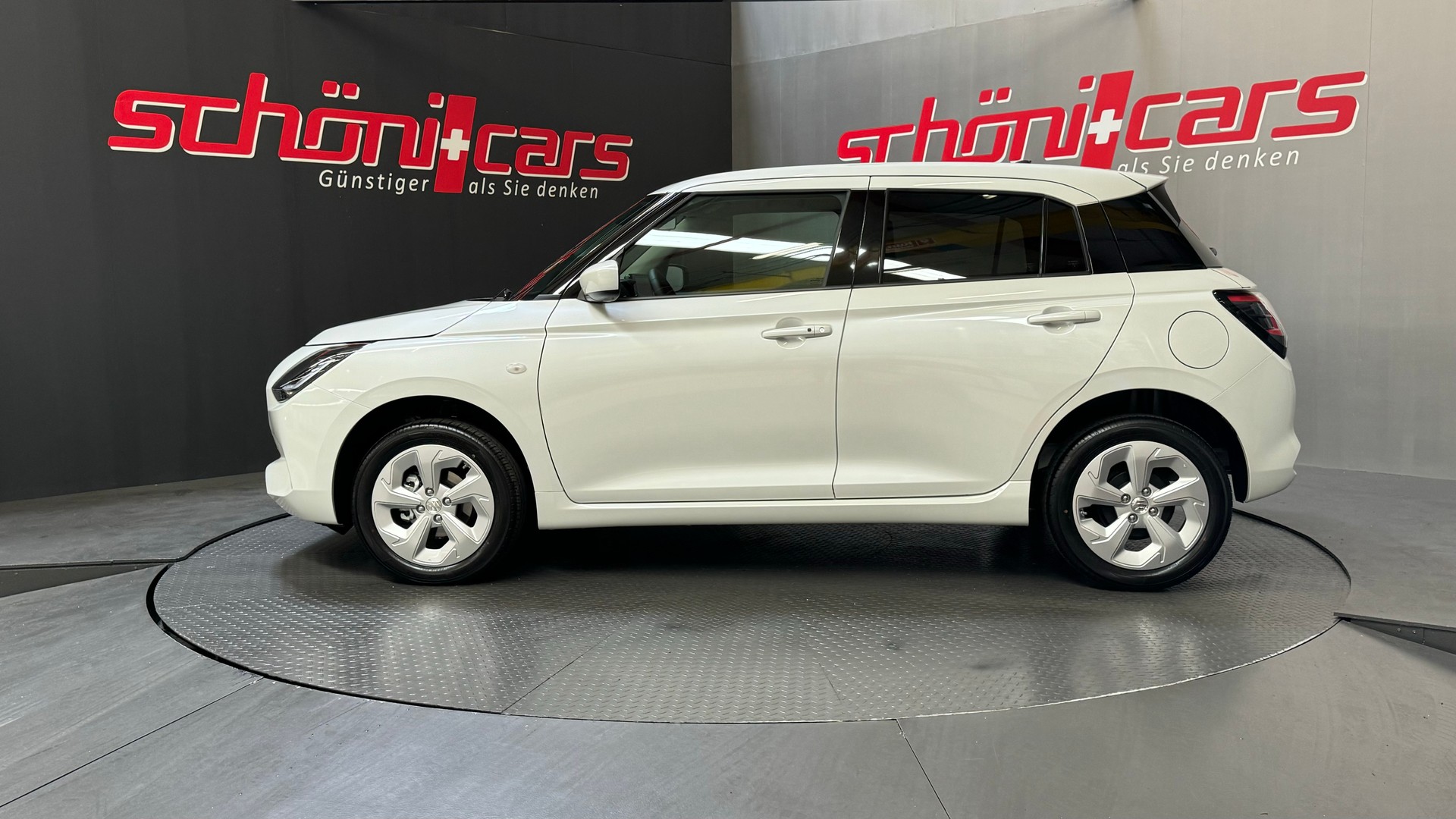 SUZUKI Swift 1.2 Compact+ Hybrid CVT-showroom-element-2