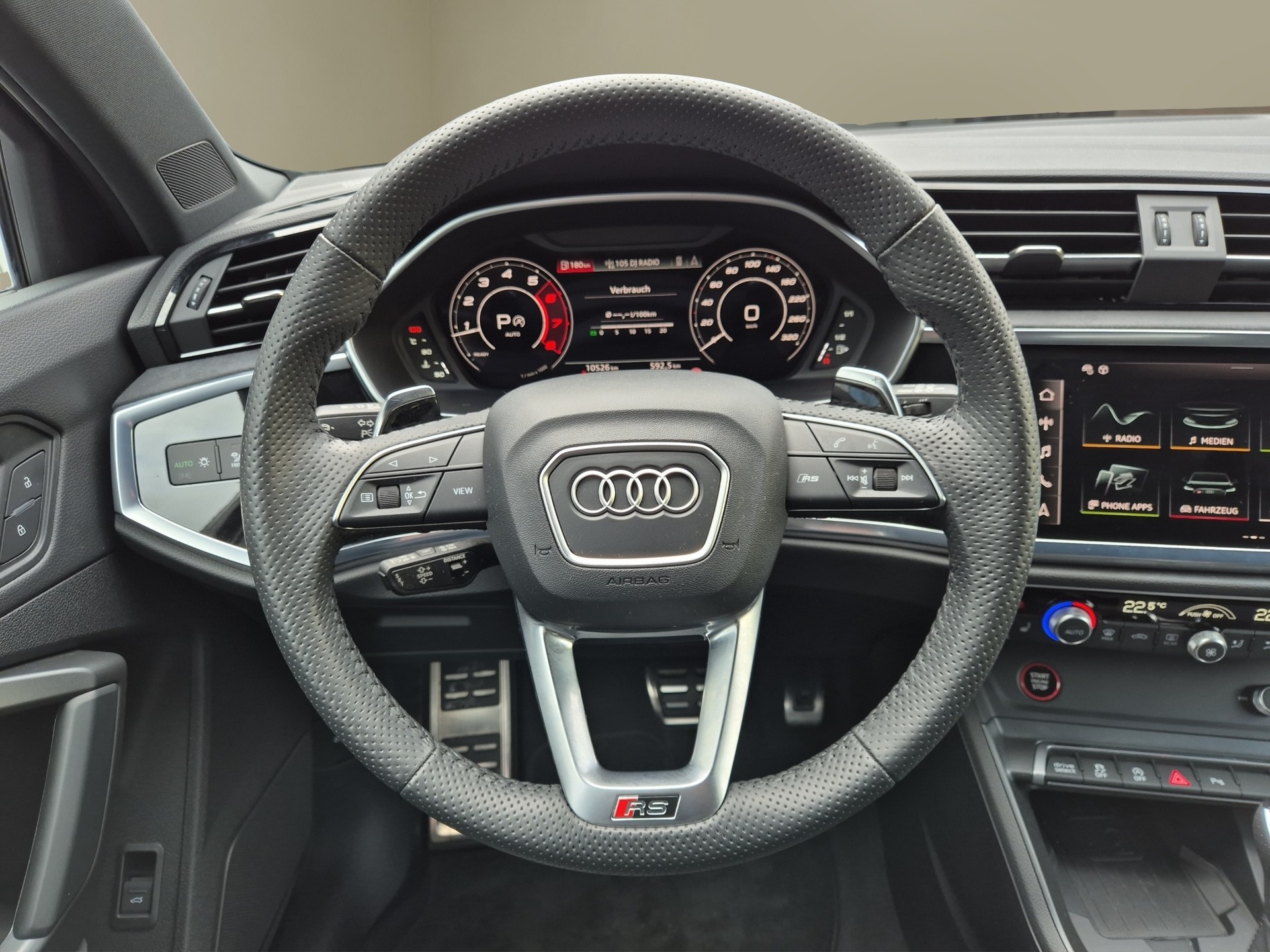 AUDI RS Q3 2.5 TFSI quattro S tronic-image-15