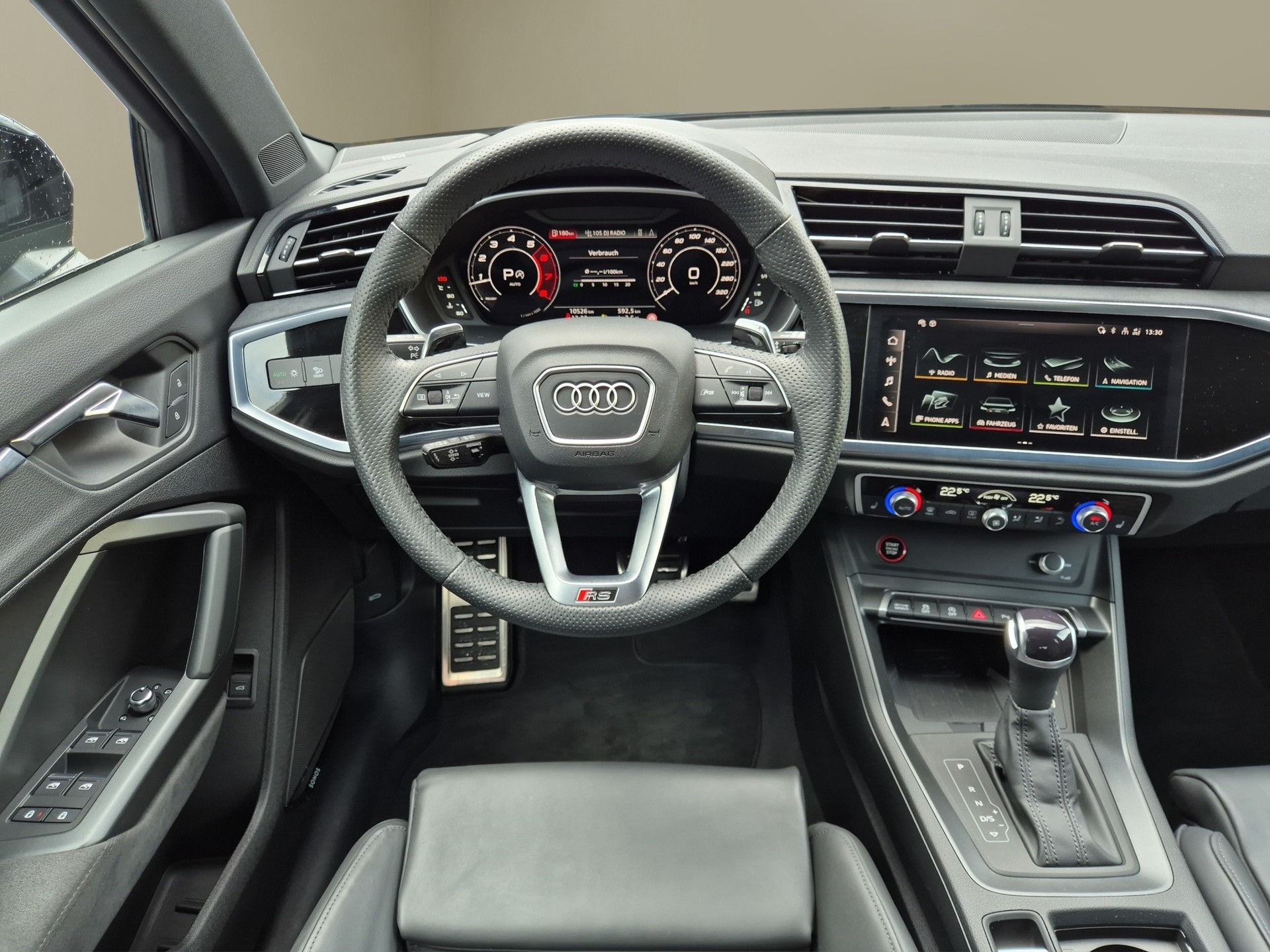 AUDI RS Q3 2.5 TFSI quattro S tronic-image-14