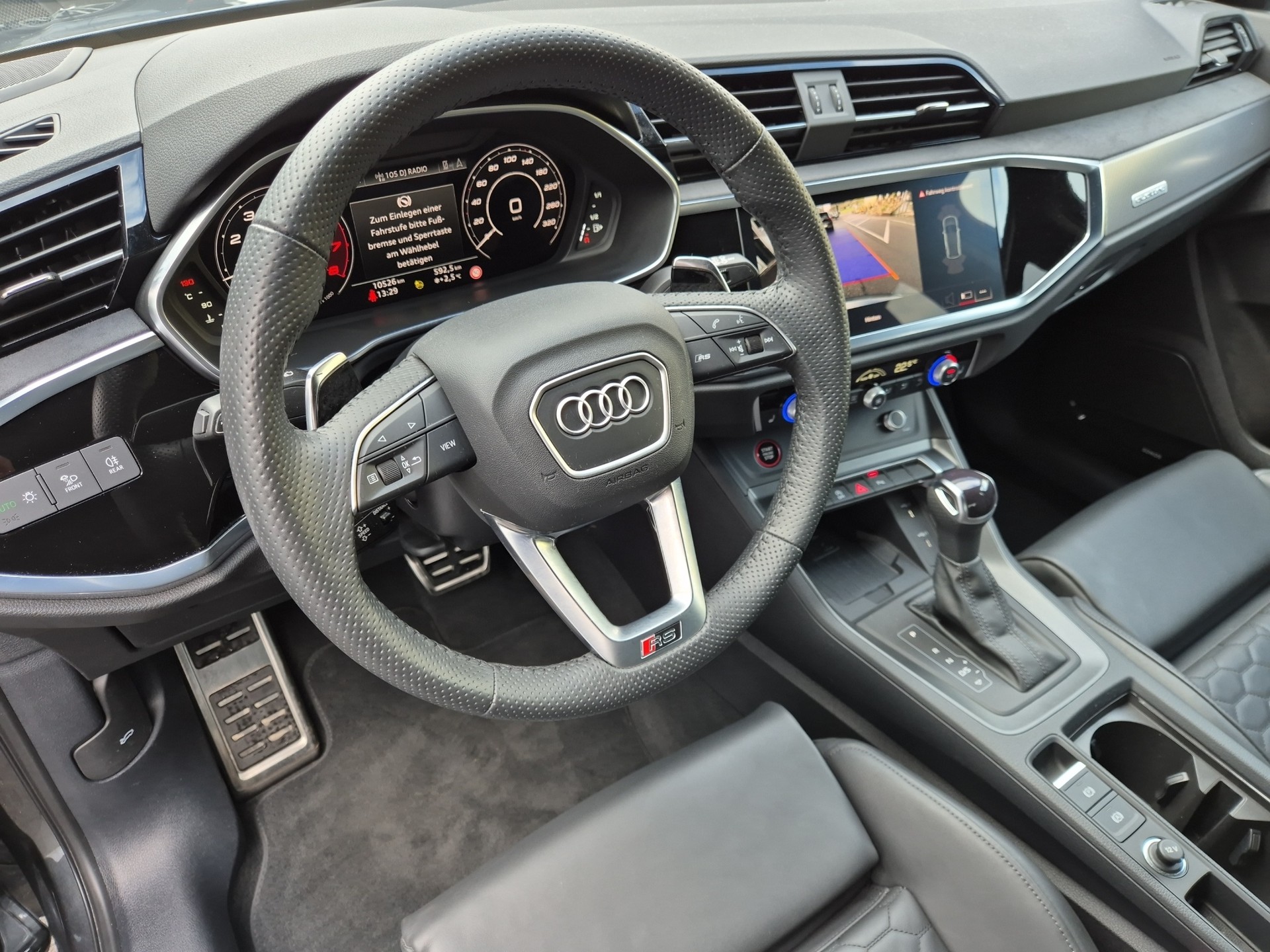 AUDI RS Q3 2.5 TFSI quattro S tronic-image-9