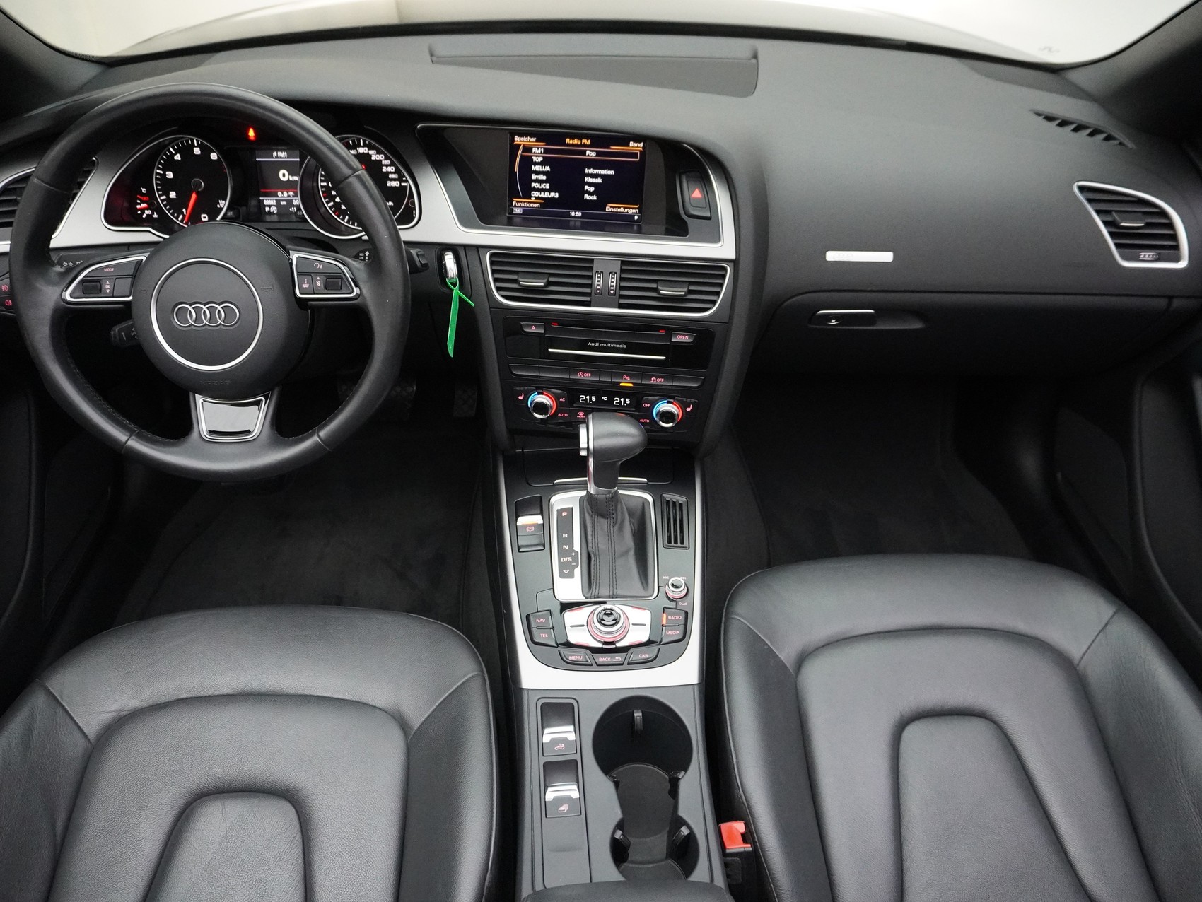 AUDI A5 Cabriolet 1.8 TFSI M-Tronic-image-10