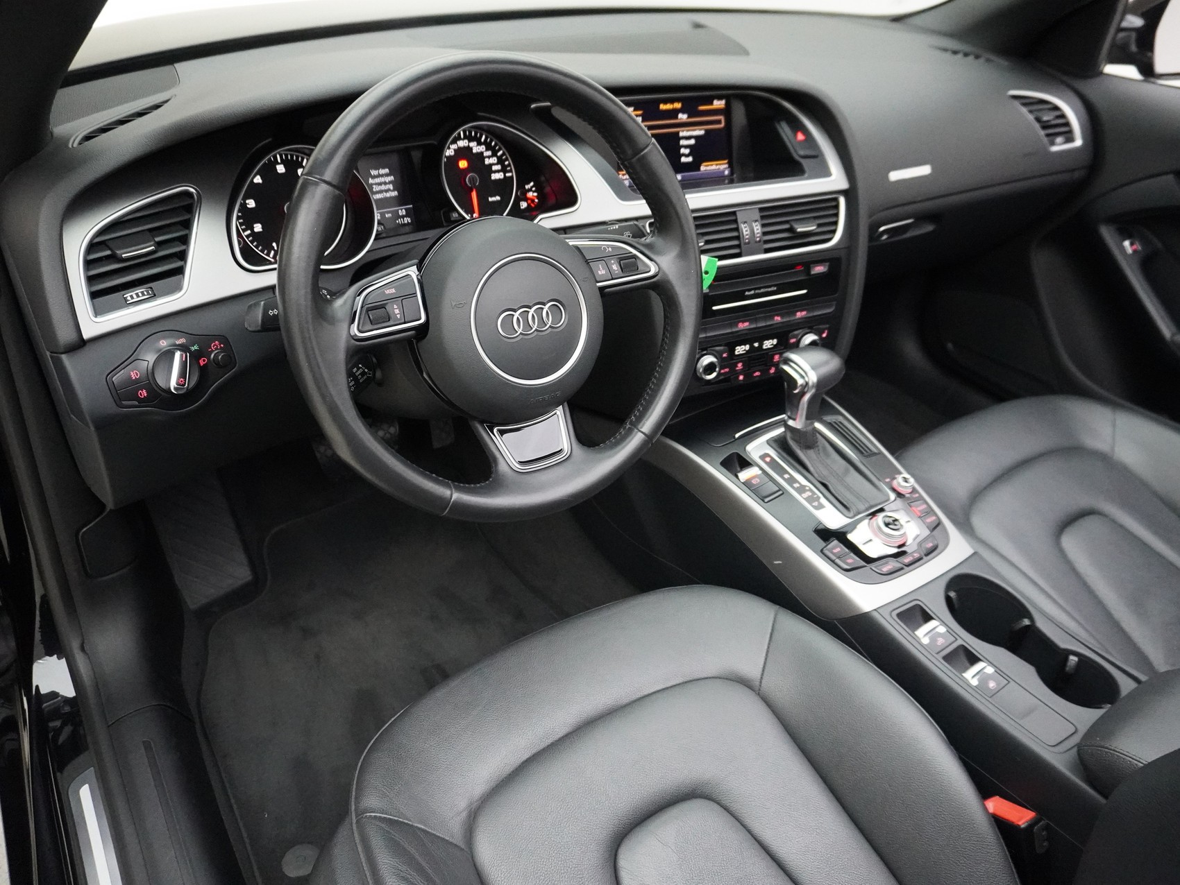 AUDI A5 Cabriolet 1.8 TFSI M-Tronic-image-7