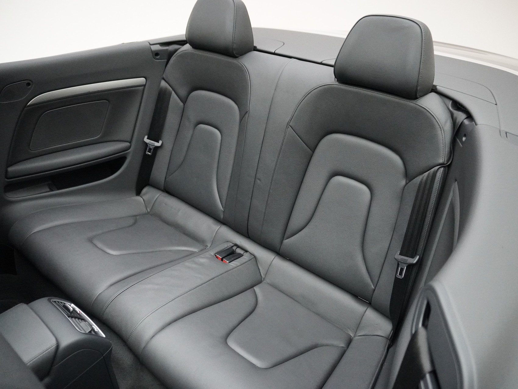 AUDI A5 Cabriolet 1.8 TFSI M-Tronic-image-9
