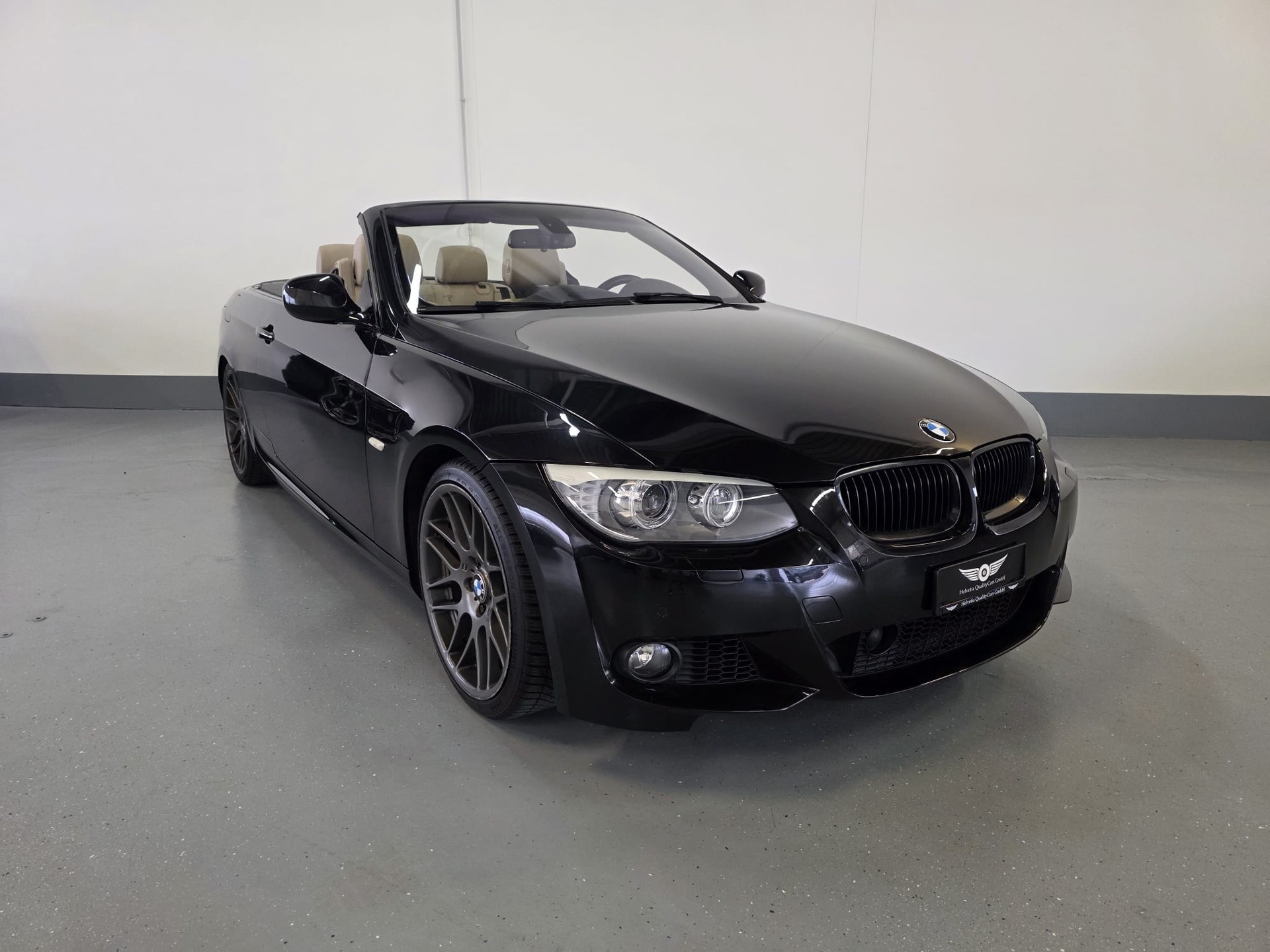 BMW 335i Cabriolet DSG-showroom-element-3