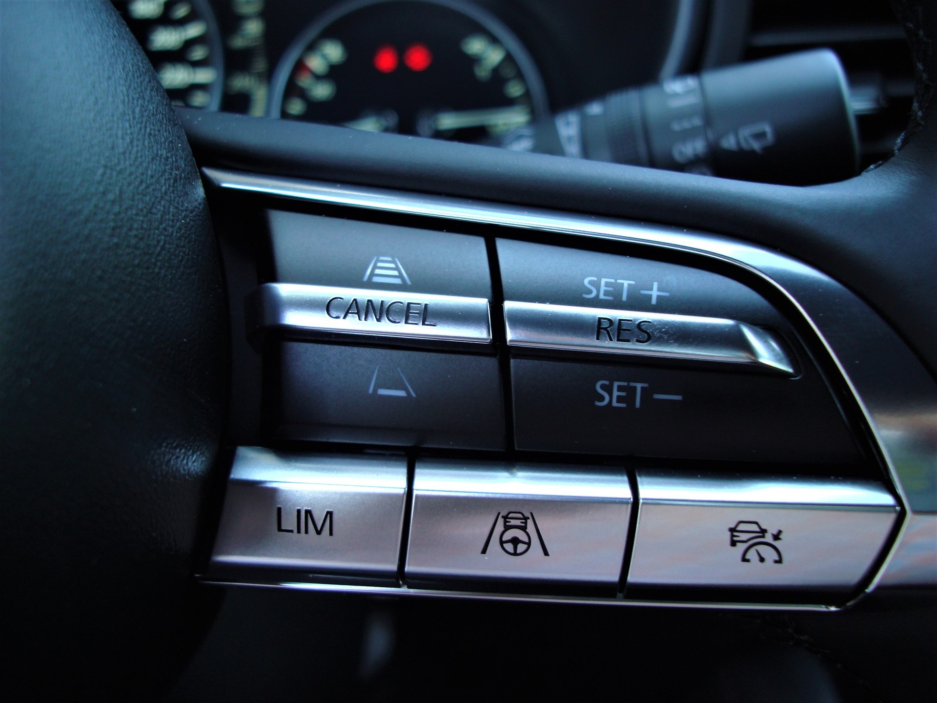 MAZDA 3 Hatchback SKYACTIV-X MHybrid 186 Homura AWD Automat-image-15