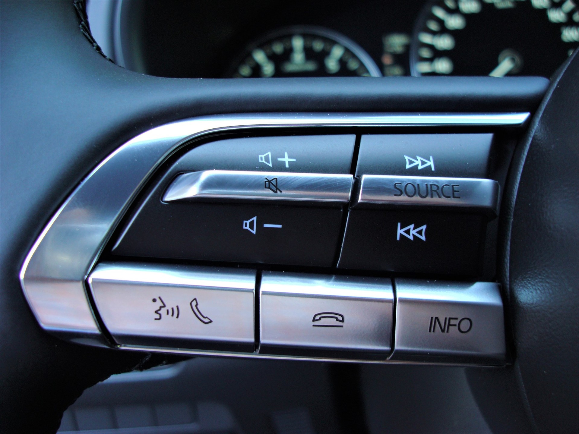 MAZDA 3 Hatchback SKYACTIV-X MHybrid 186 Homura AWD Automat-image-17