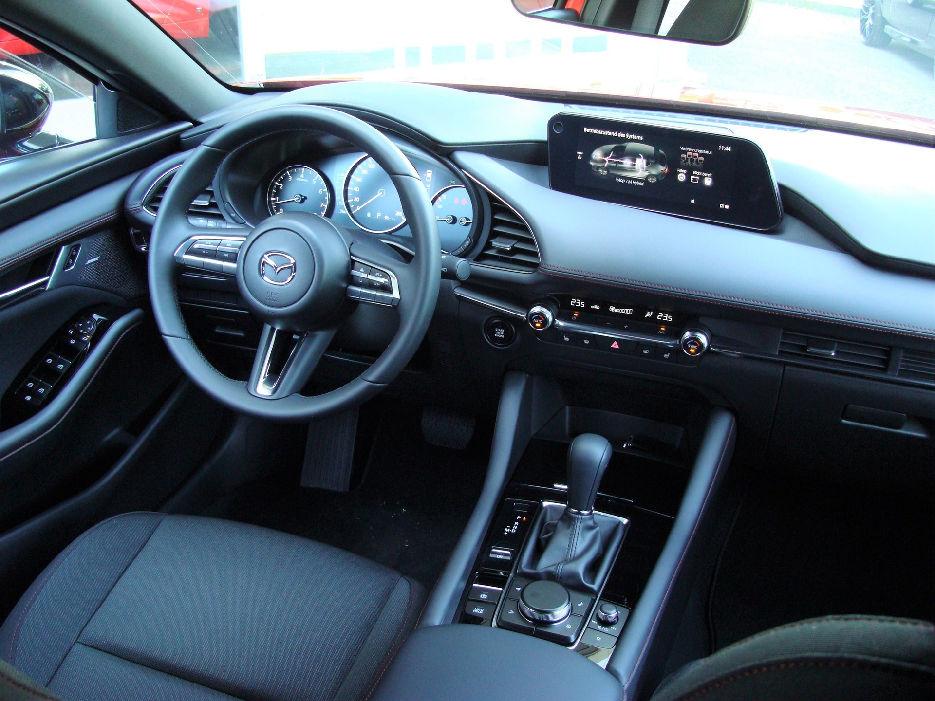 MAZDA 3 Hatchback SKYACTIV-X MHybrid 186 Homura AWD Automat-image-1