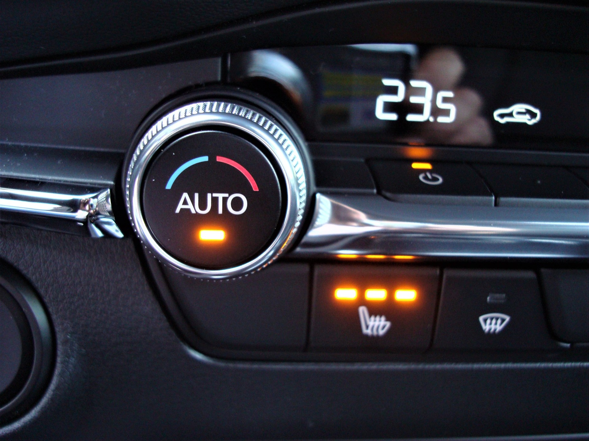 MAZDA 3 Hatchback SKYACTIV-X MHybrid 186 Homura AWD Automat-image-7