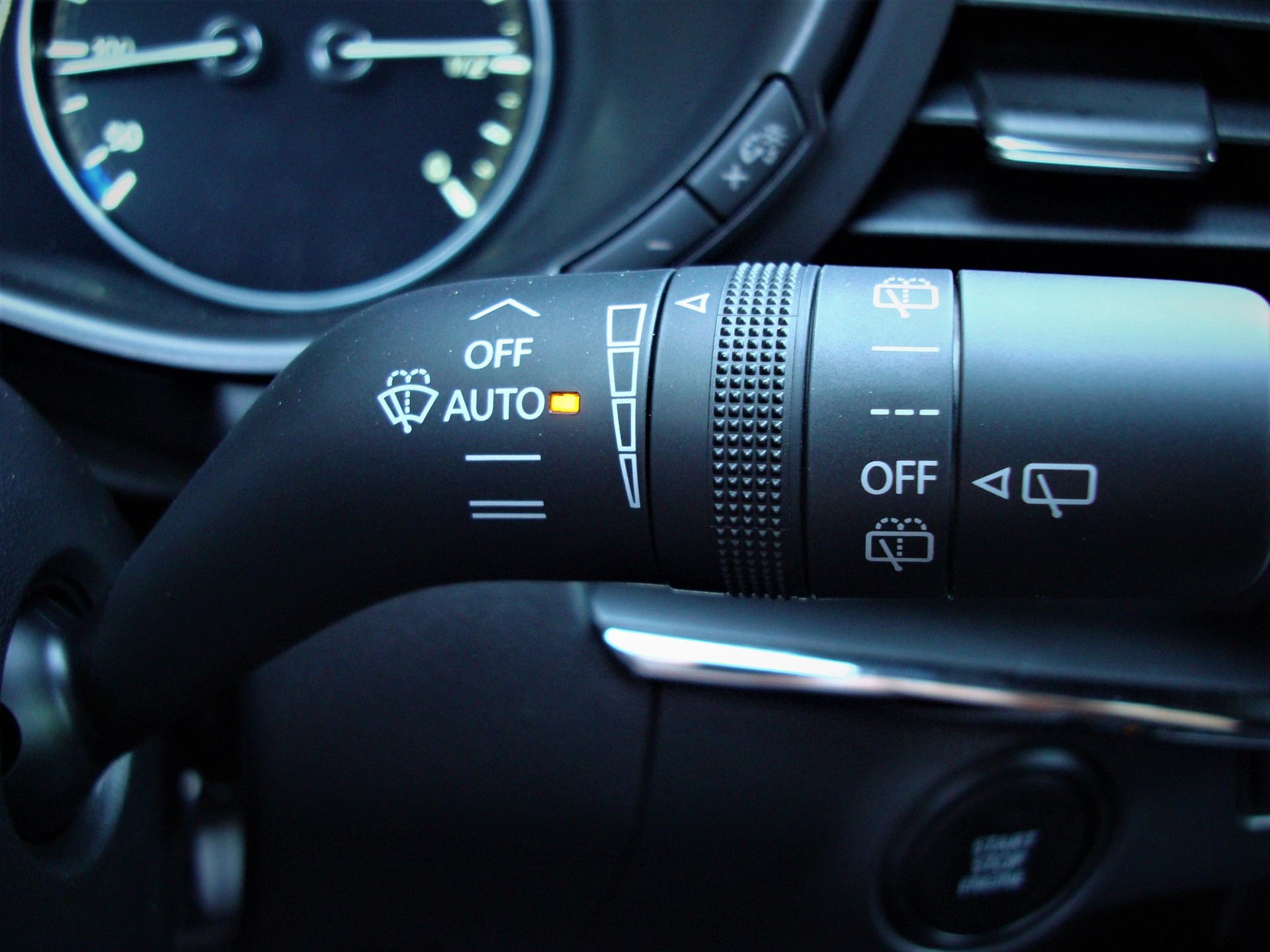 MAZDA 3 Hatchback SKYACTIV-X MHybrid 186 Homura AWD Automat-image-13
