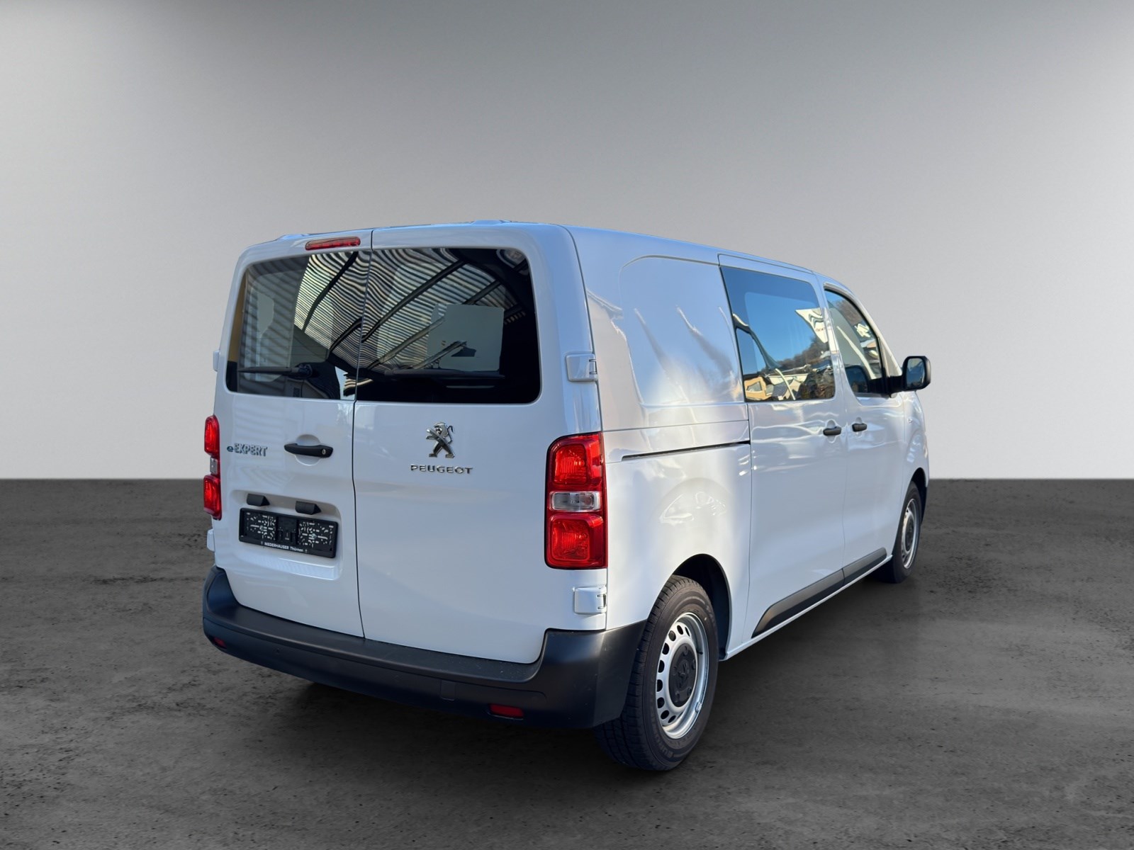 PEUGEOT E-EXPERT Kaw. Standard 75 kWh-showroom-element-2