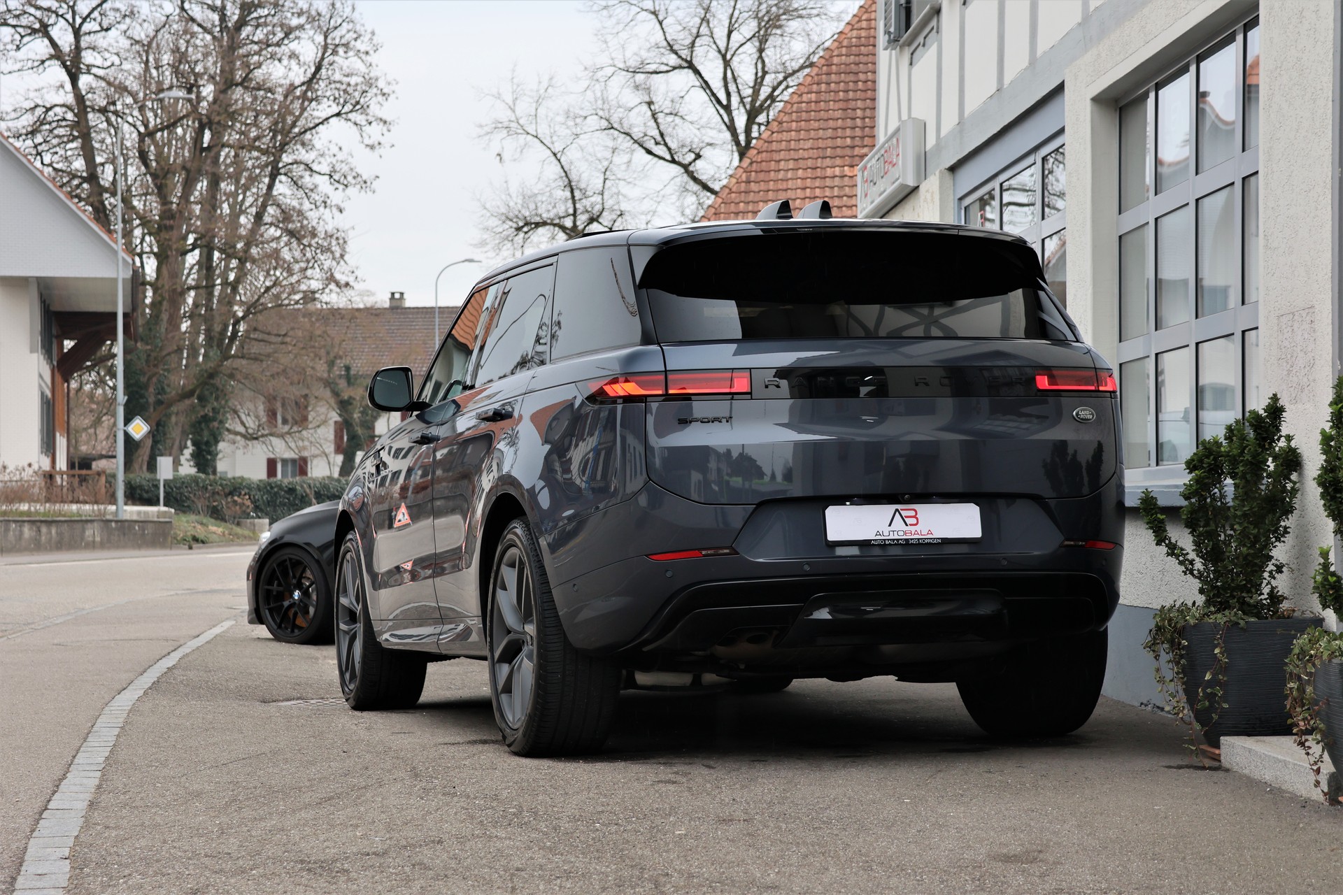 LAND ROVER Range Rover Sport D300 3.0 TD6 MHEV Dynamic HSE Automatic (CH) + 3.5T AHK-showroom-element-1