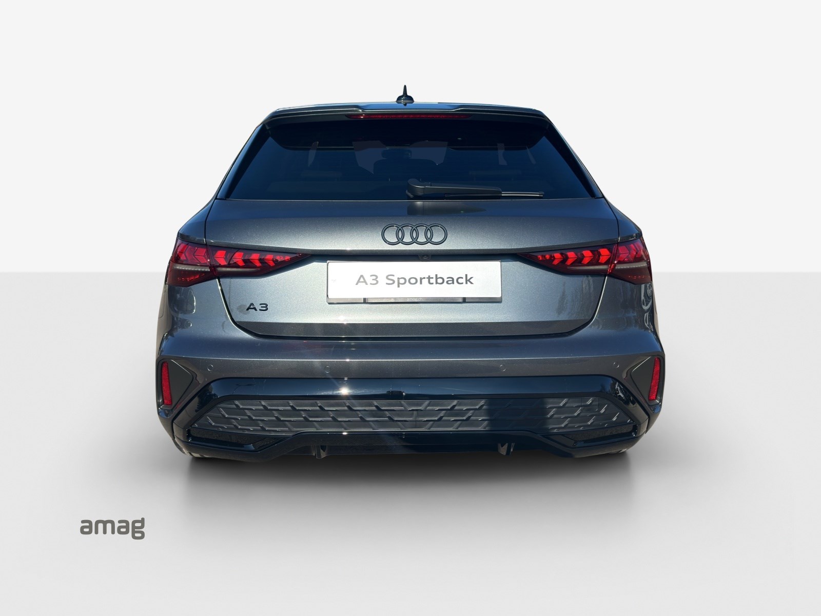 AUDI A3 Sportback 35 TFSI S line Attraction-showroom-element-3