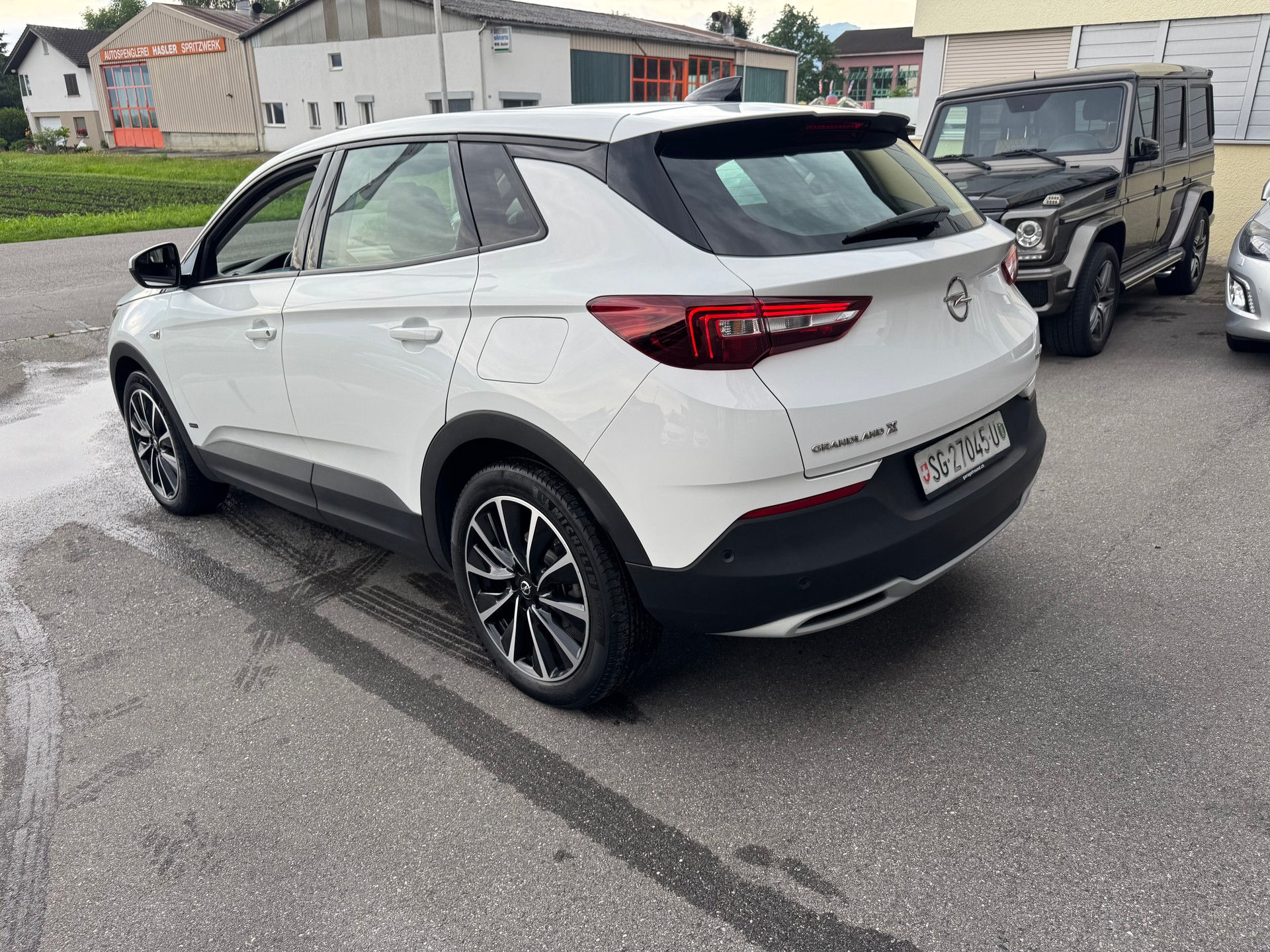 OPEL Grandland X 1.6 Hybrid4 Excellence Automatik-showroom-element-2