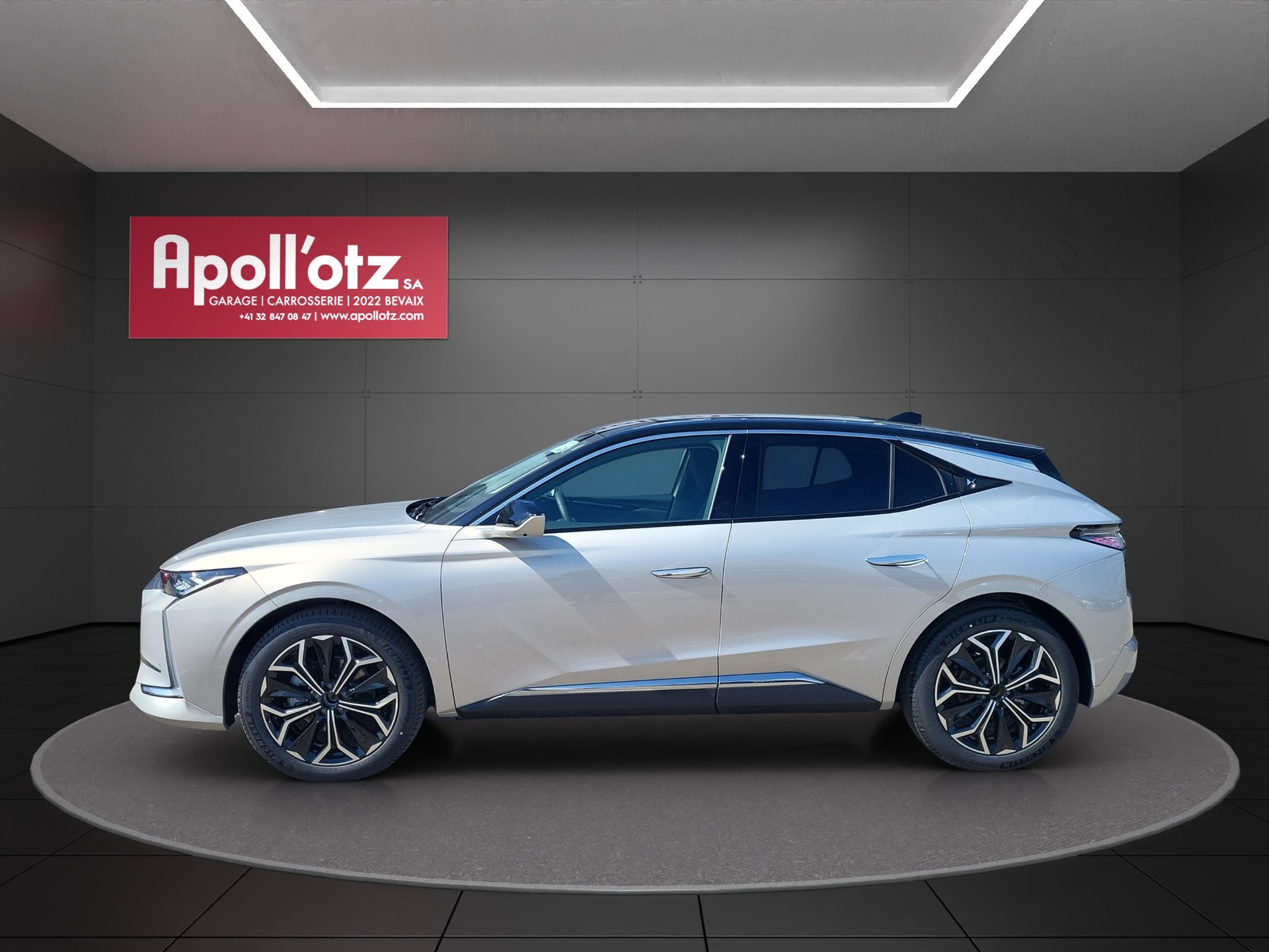 DS AUTOMOBILES DS4 1.2MHEV AntDSExupéry-showroom-element-1